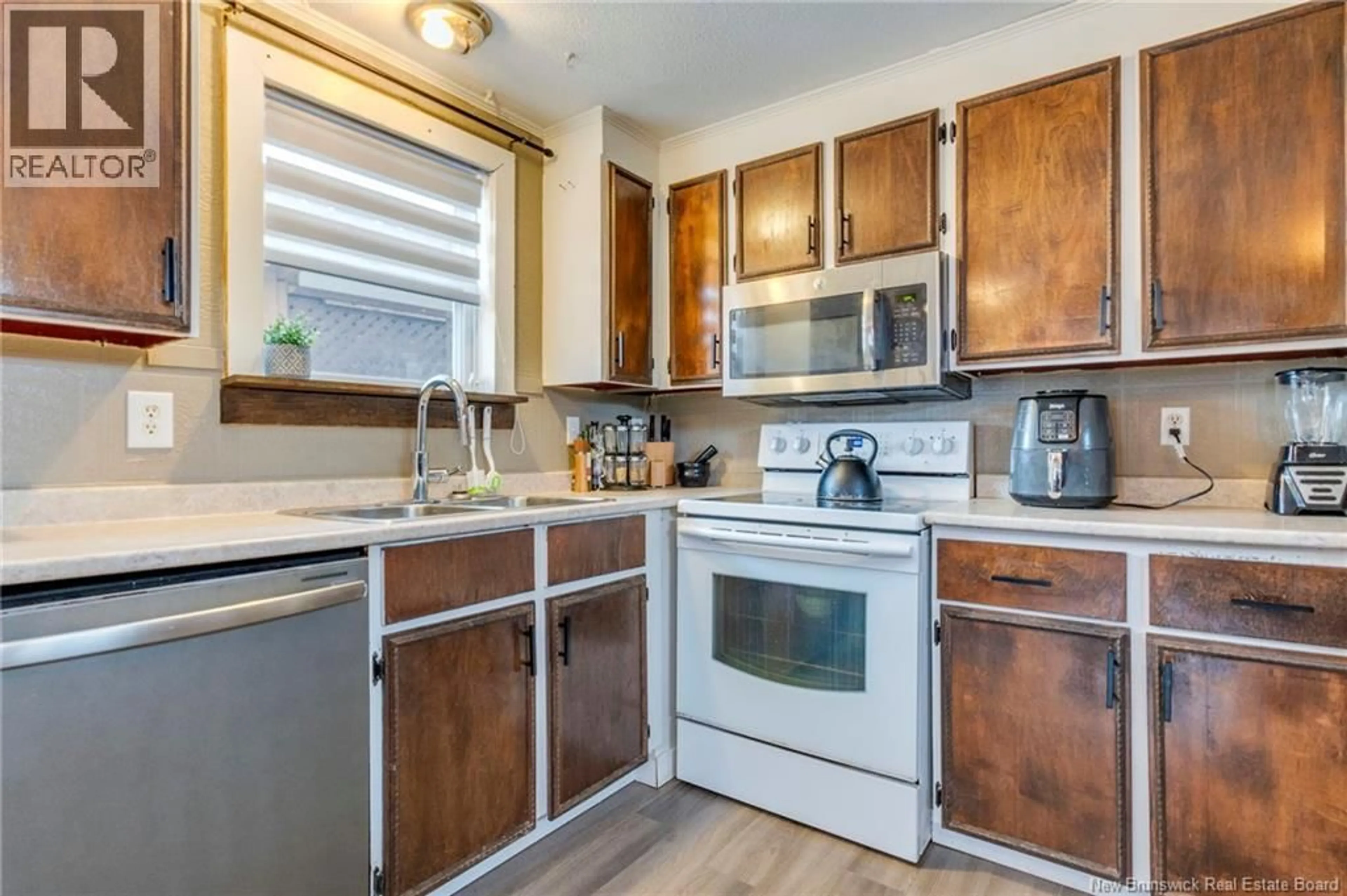 Standard kitchen, wood/laminate floor for 94 WEISNER ROAD, Lakeville New Brunswick E1H1L6