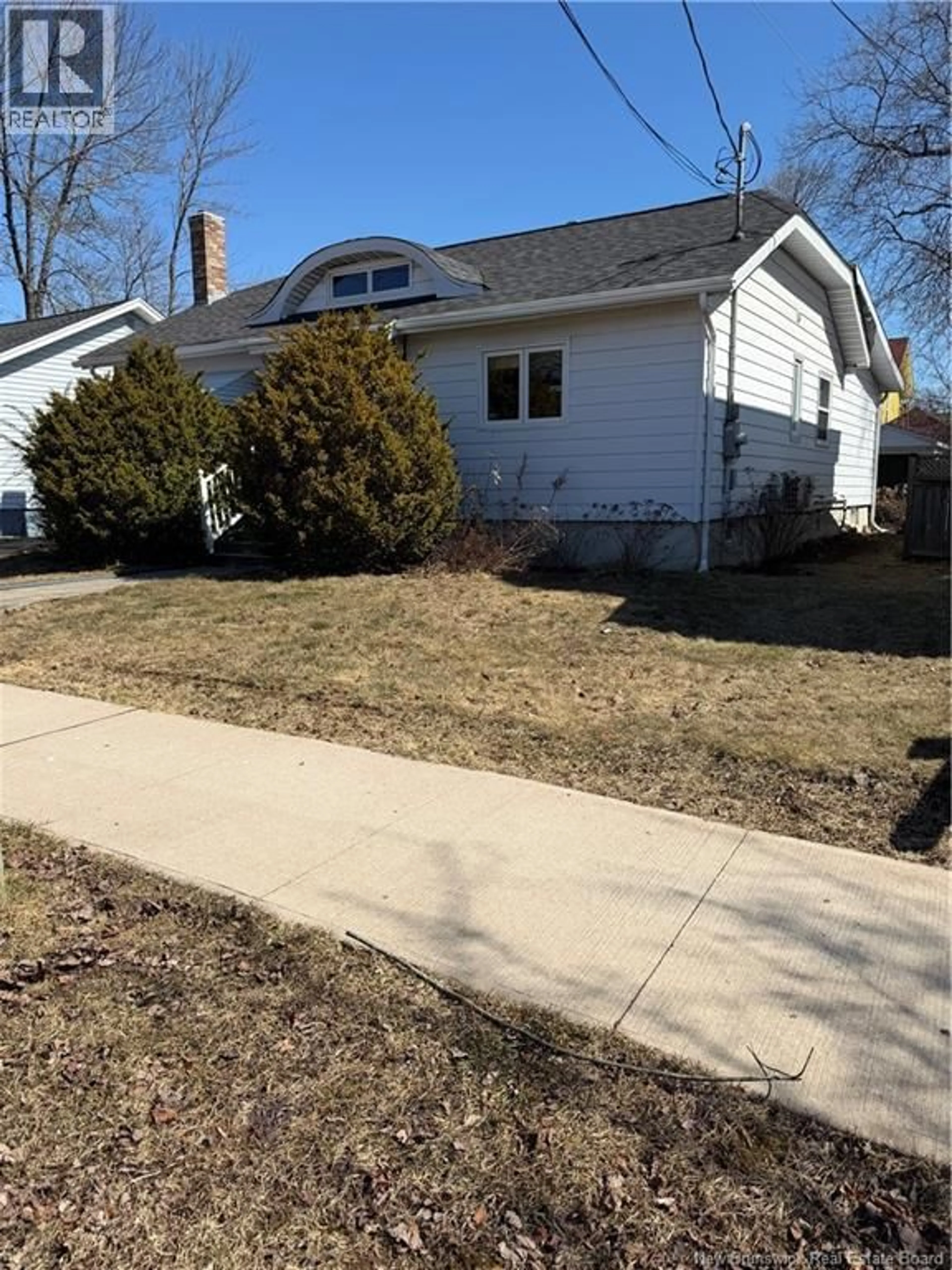 Home with vinyl exterior material, street for 37 WINTER AVENUE, Moncton New Brunswick E1C5X2