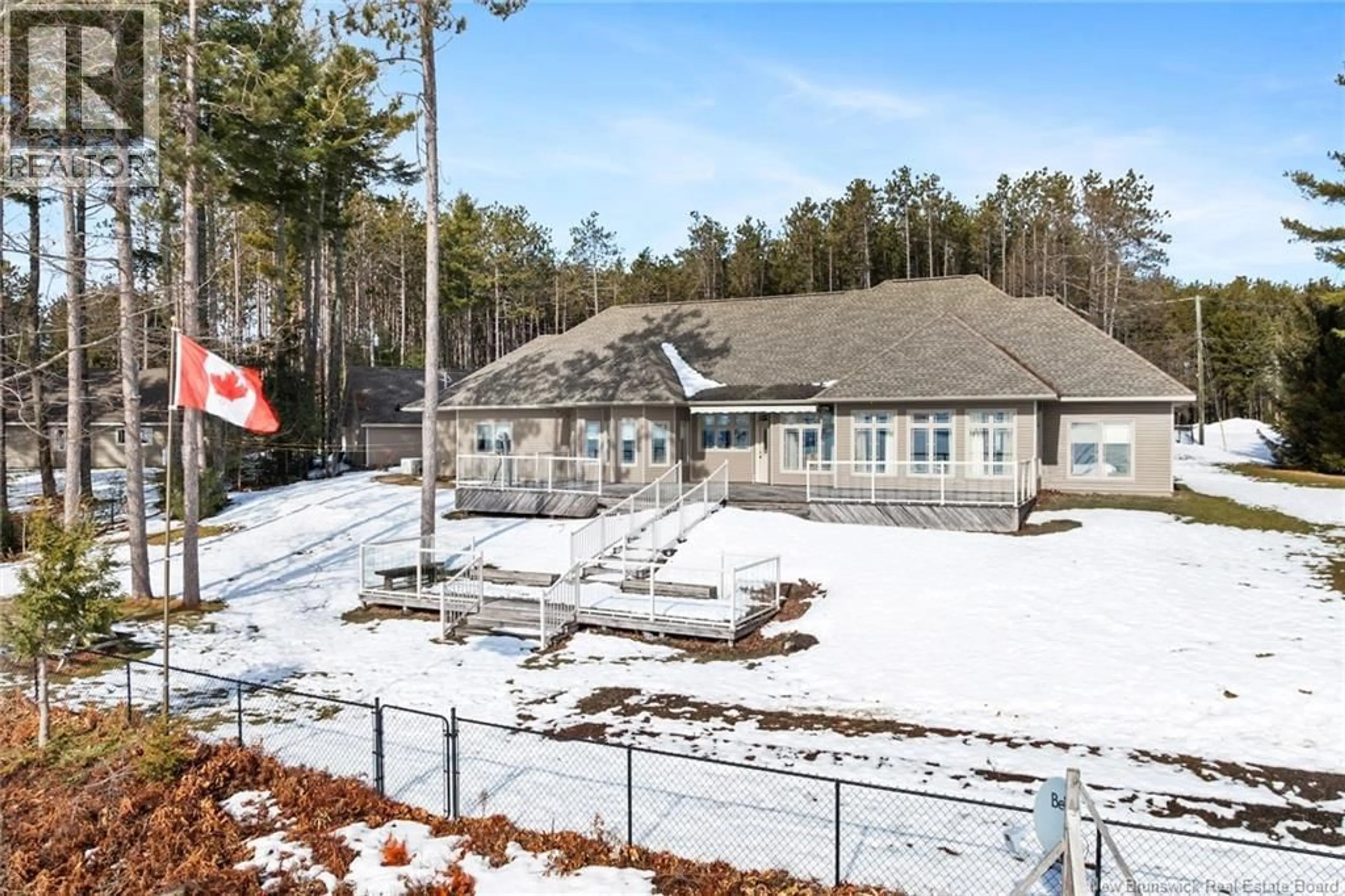 A pic from outside/outdoor area/front of a property/back of a property/a pic from drone, unknown for 2990 ROUTE 690, Sypher Cove New Brunswick E4B0A9