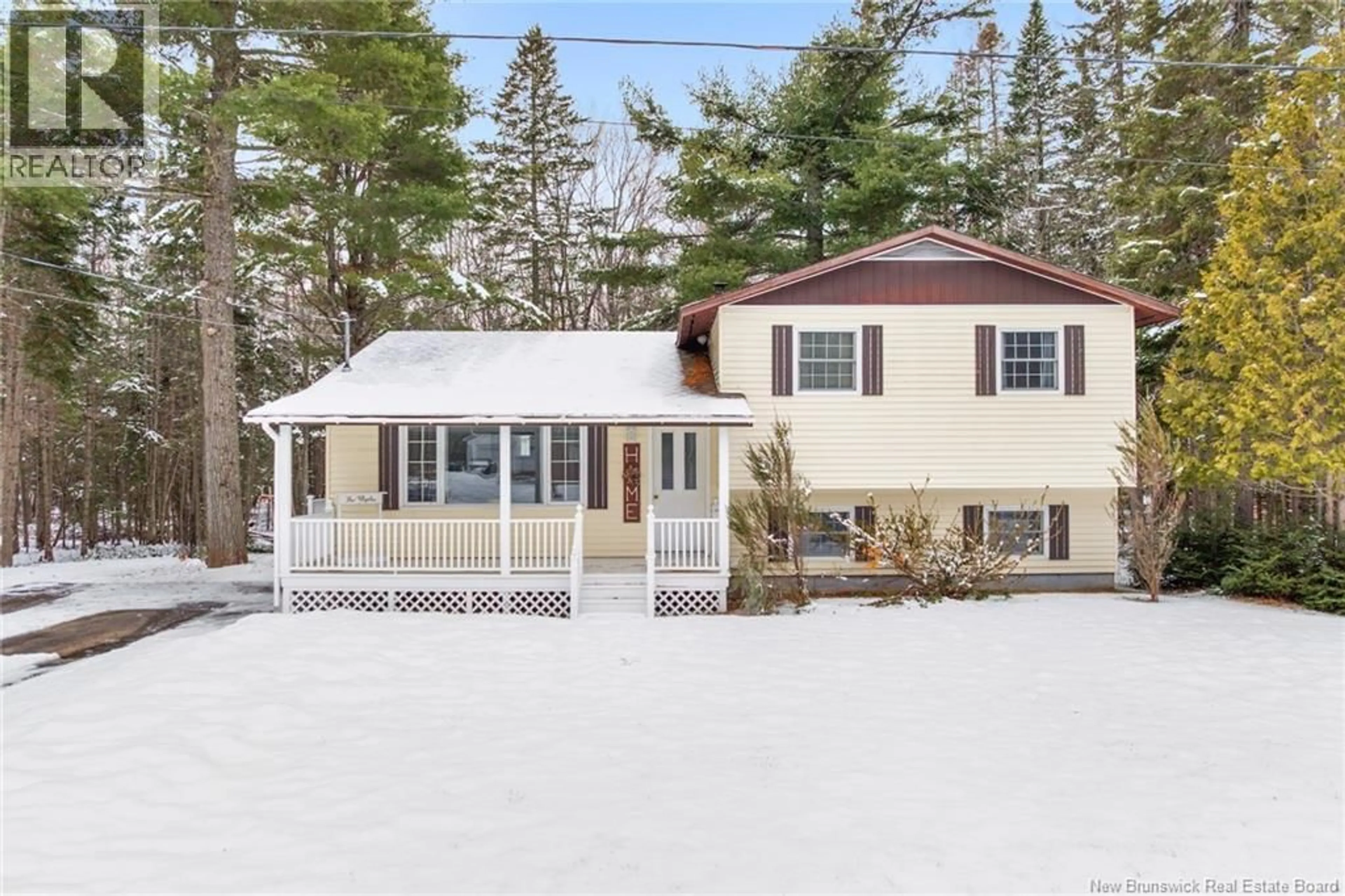 Home with vinyl exterior material, street for 64 MAPLE STREET, Chipman New Brunswick E4A1Y7