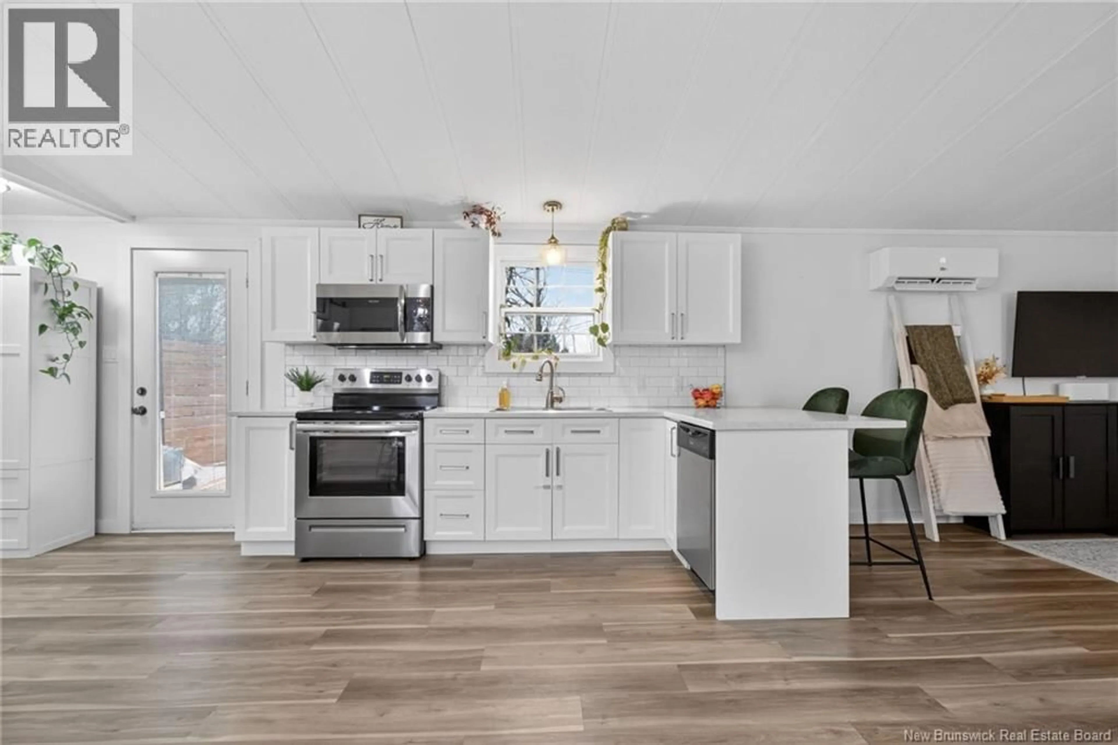 Open concept kitchen, unknown for 7 KINGFISHER STREET, Moncton New Brunswick E1H2X8