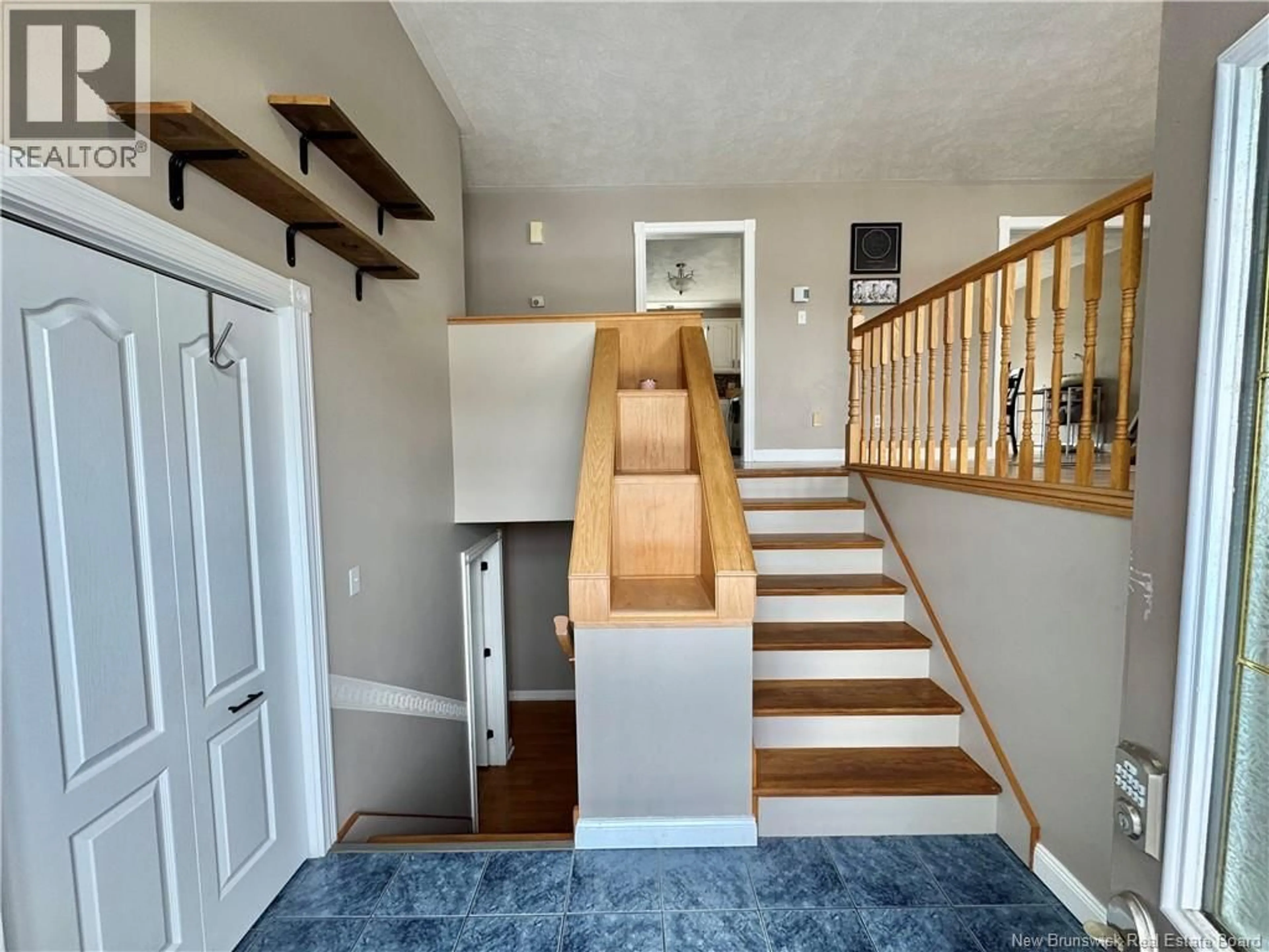 Unknown for 33 LANSDOWN AVENUE, Oromocto New Brunswick E2V4J7