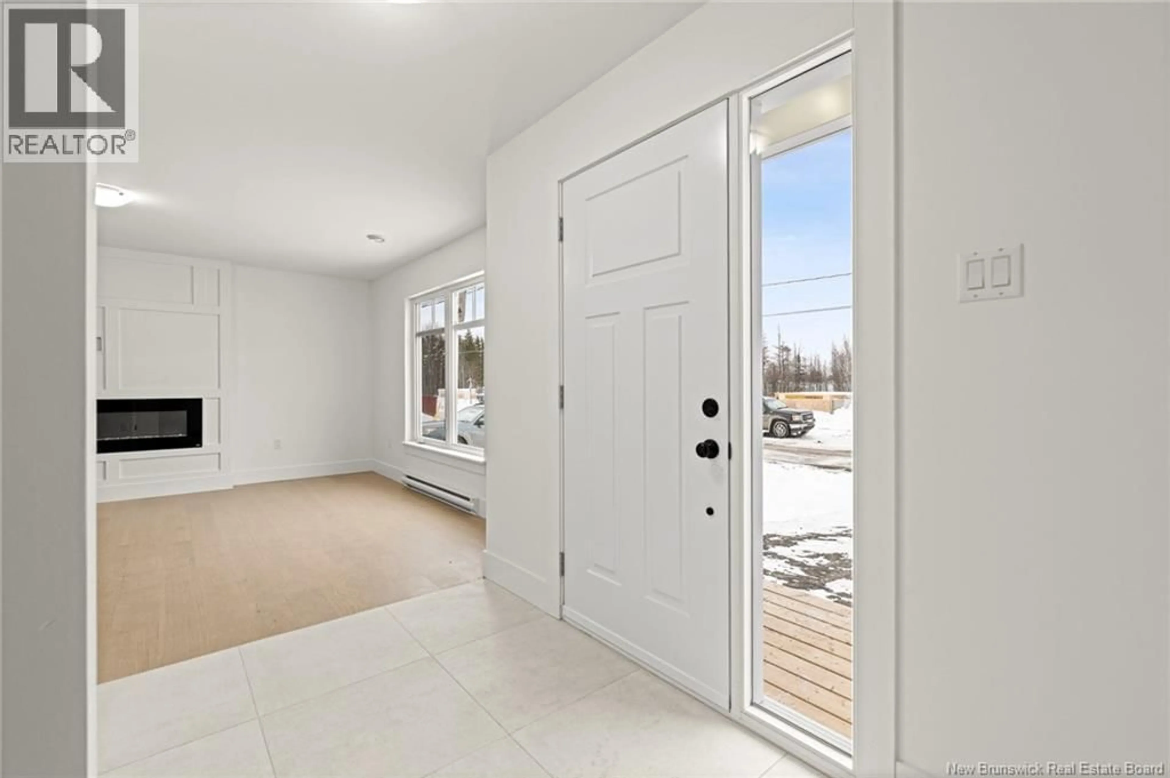 Indoor entryway for 121 BEAU DOMAINE, Dieppe New Brunswick E1A9H5