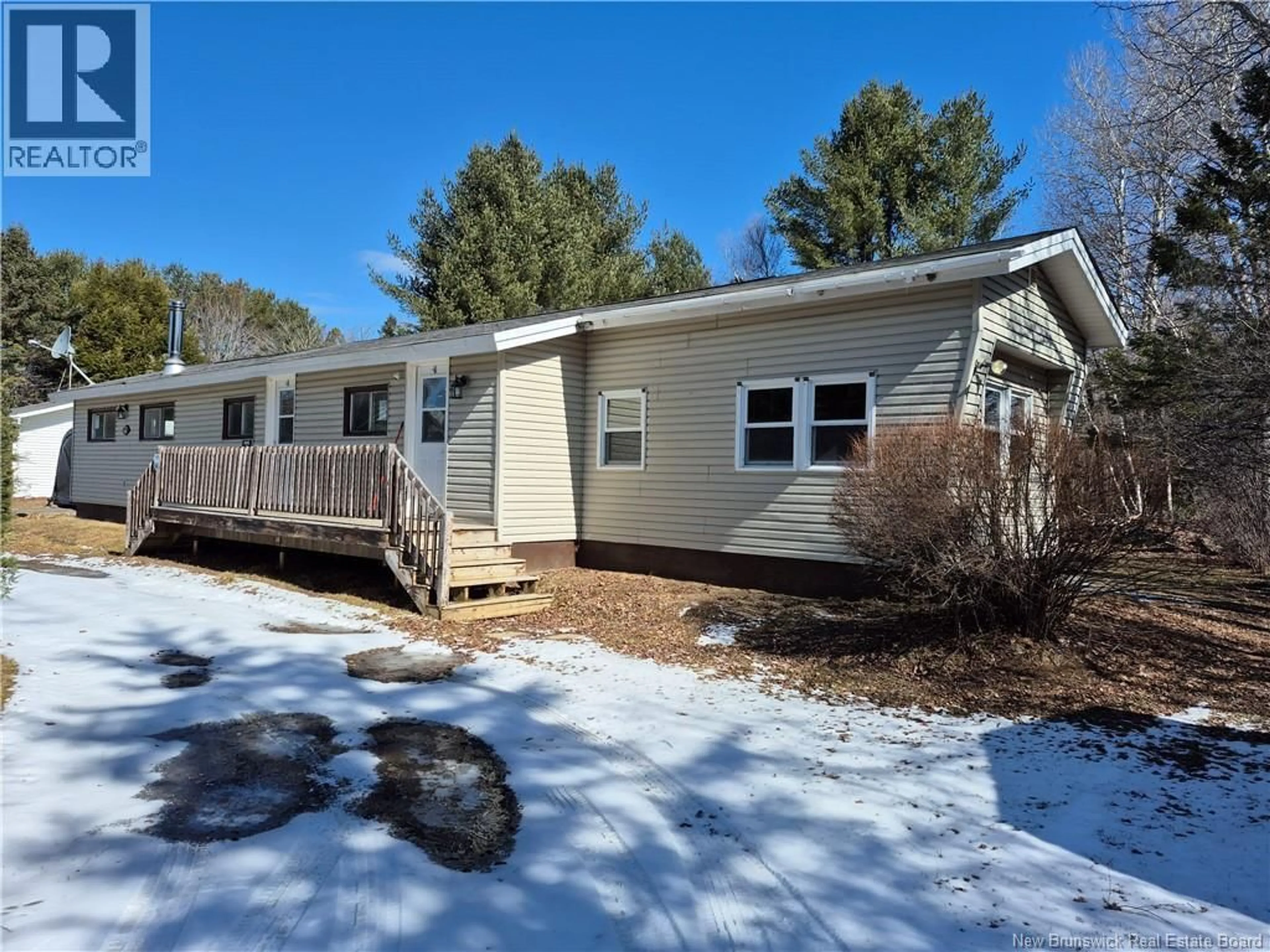 Home with vinyl exterior material, unknown for 41 ROWAN STREET, Fredericton New Brunswick E3B8M3