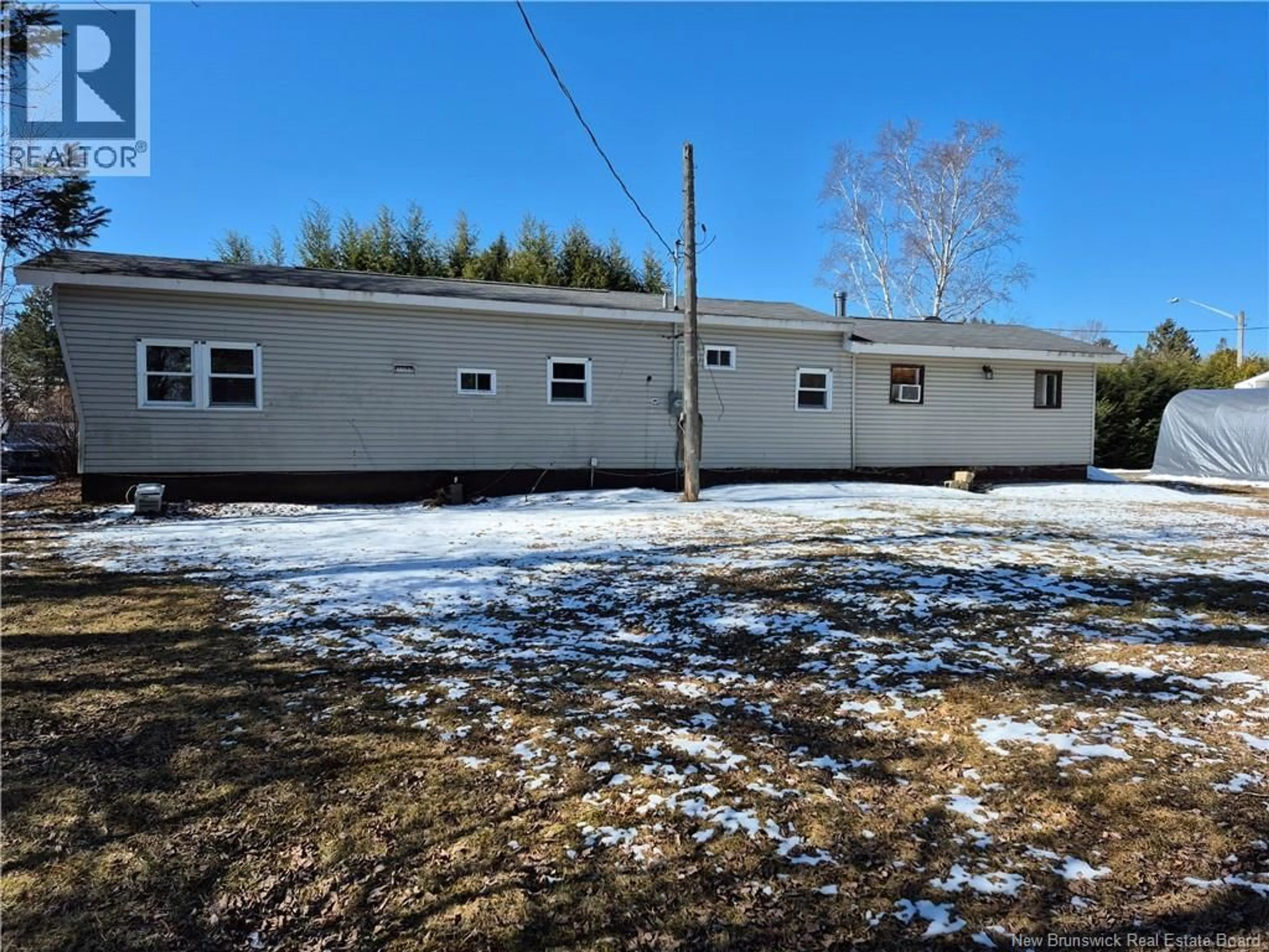 A pic from outside/outdoor area/front of a property/back of a property/a pic from drone, building for 41 ROWAN STREET, Fredericton New Brunswick E3B8M3