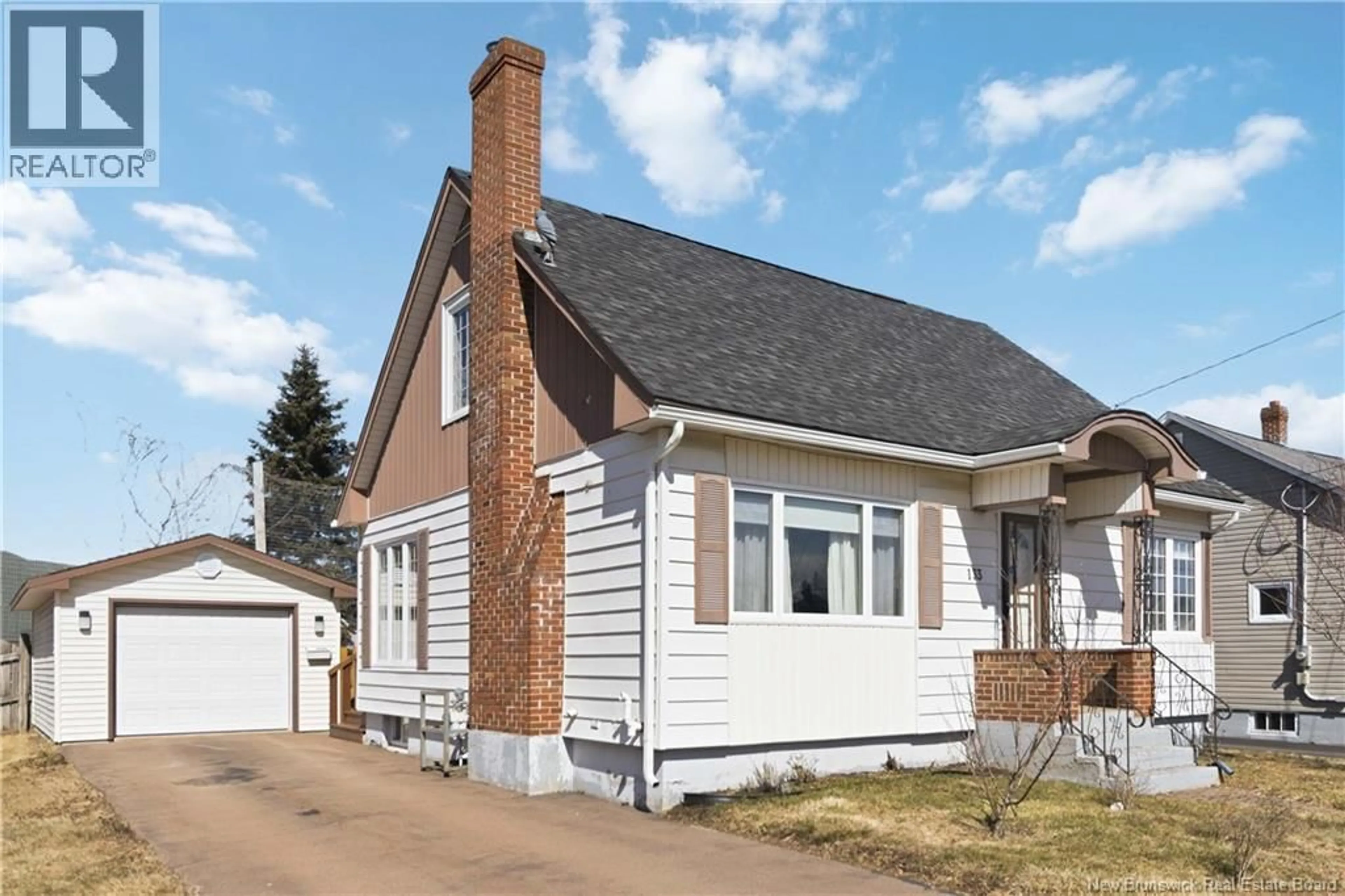 Home with vinyl exterior material, street for 133 YORK STREET, Moncton New Brunswick E1C2Z1