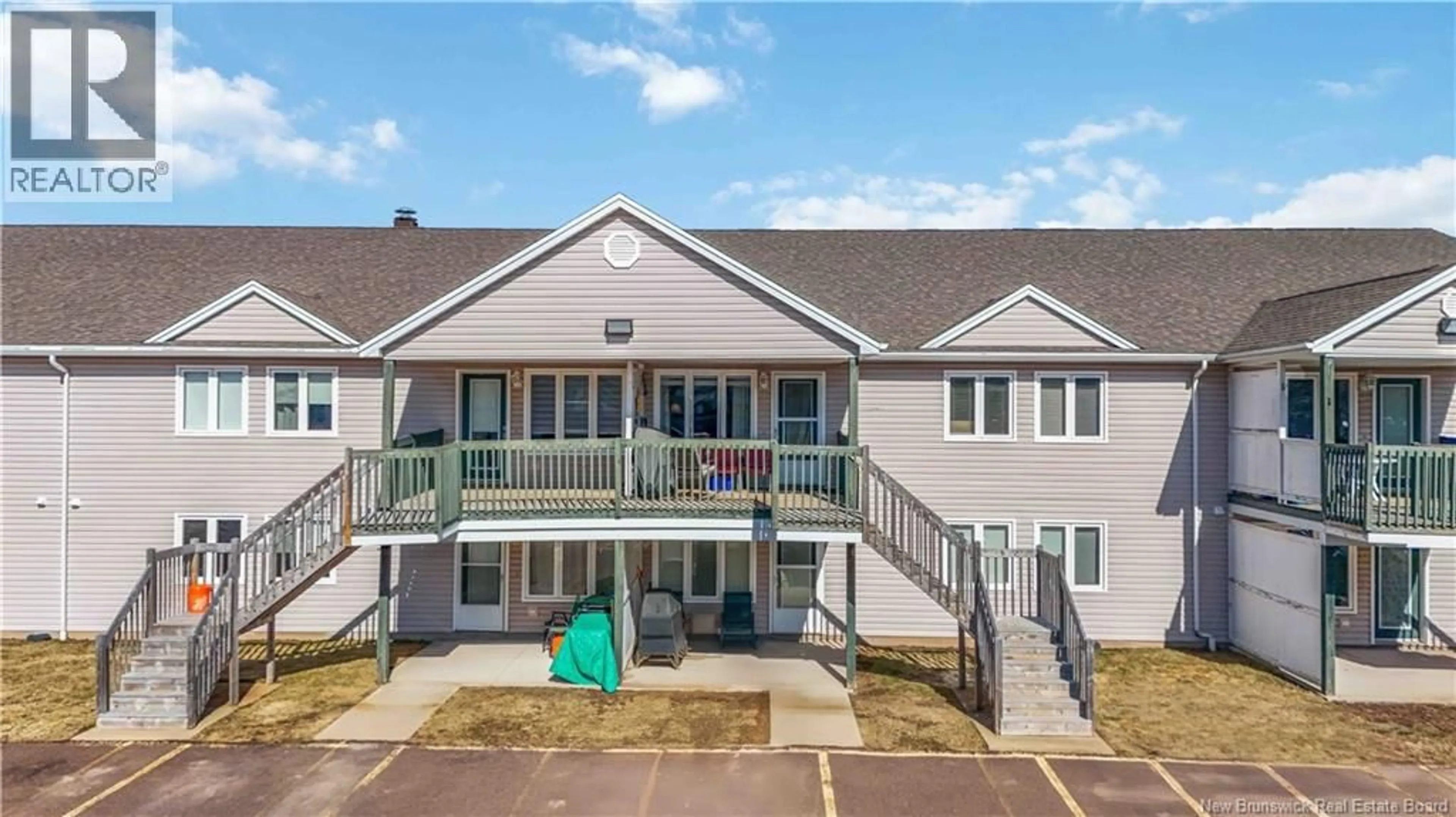 A pic from outside/outdoor area/front of a property/back of a property/a pic from drone, water/lake/river/ocean view for 27 - 30 GRANT STREET, Moncton New Brunswick E1A3R4