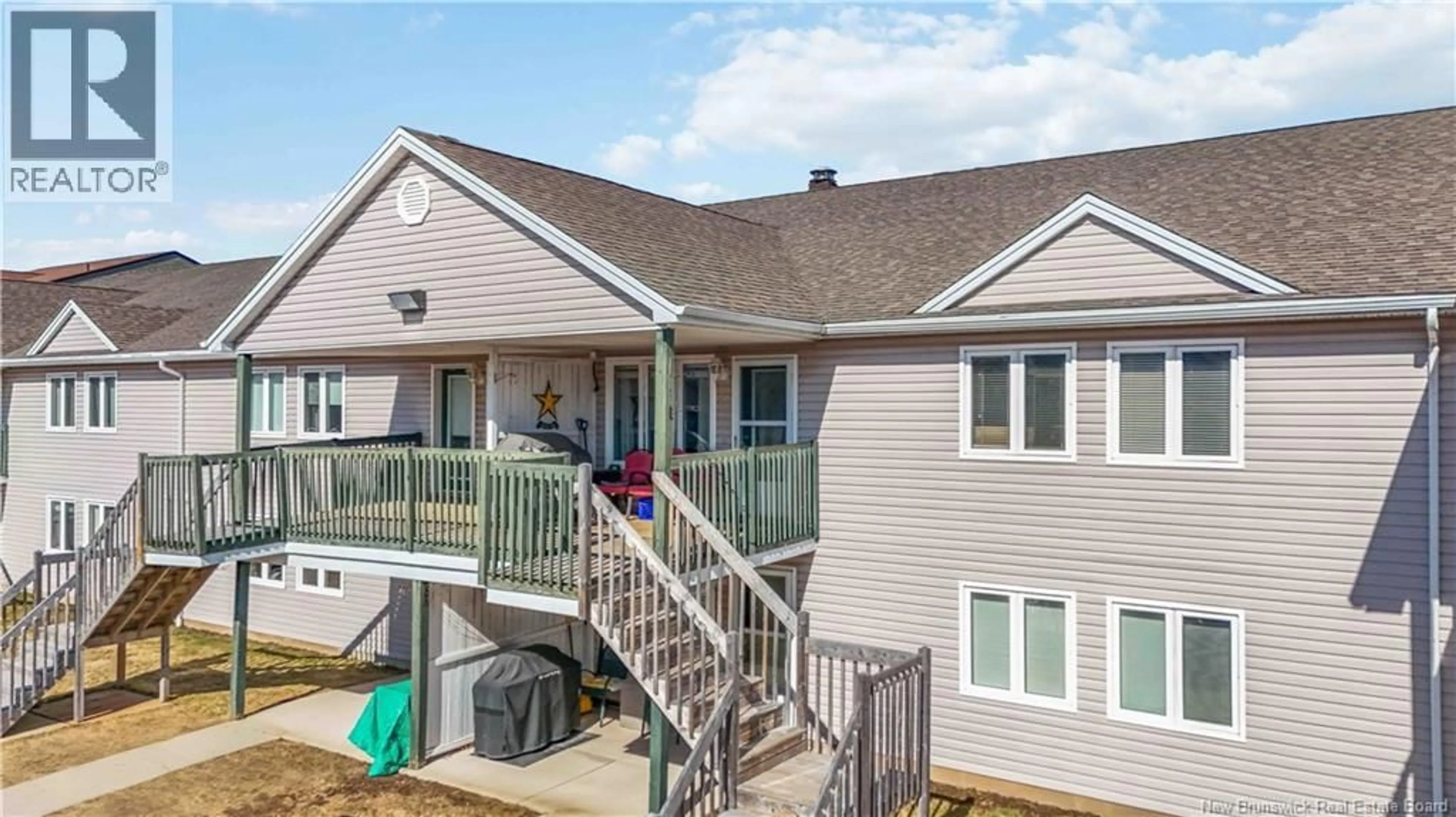 Home with vinyl exterior material, water/lake/river/ocean view for 27 - 30 GRANT STREET, Moncton New Brunswick E1A3R4