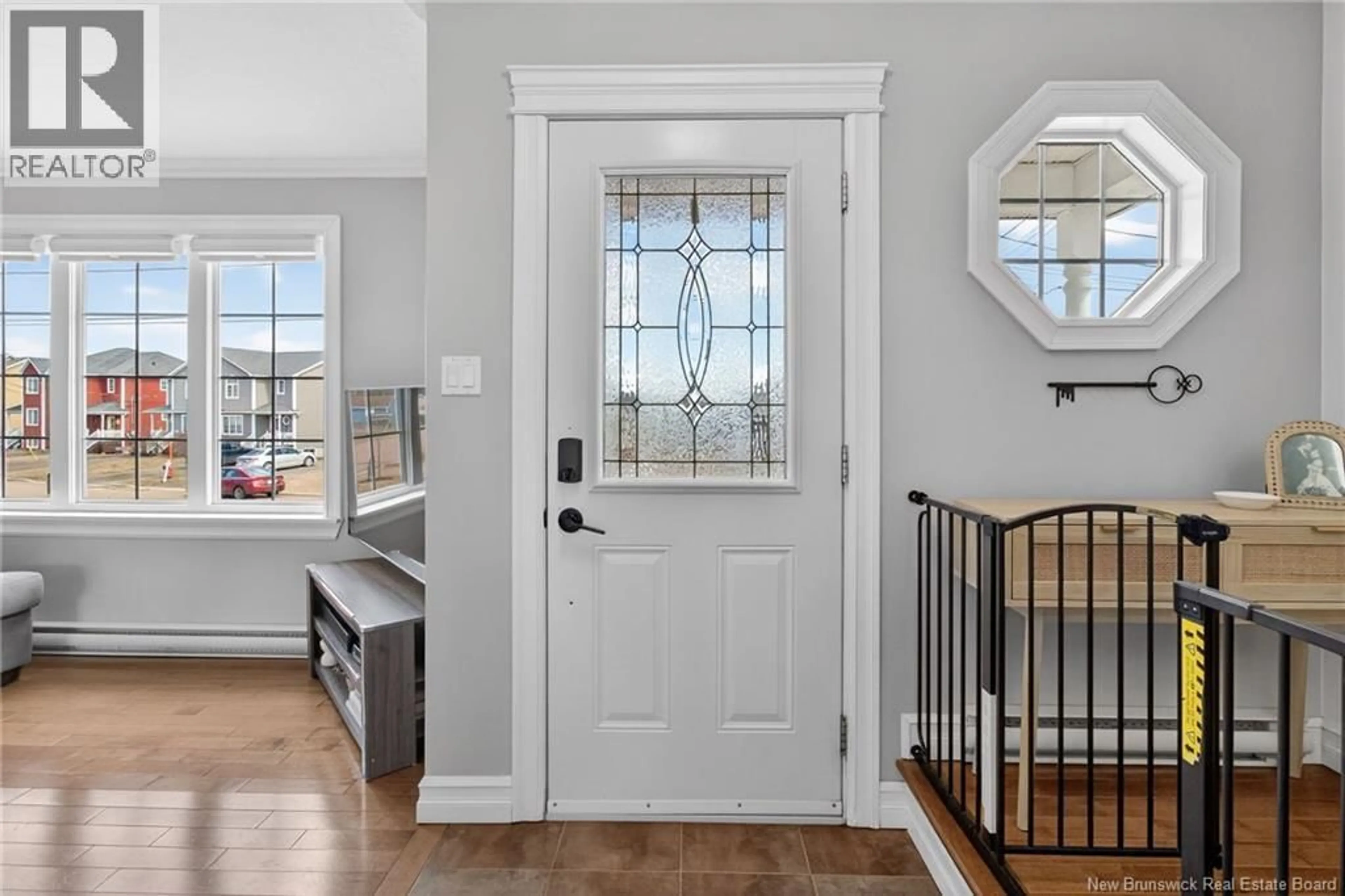 Indoor entryway for 53 NAPLES, Moncton New Brunswick E1G0Y1