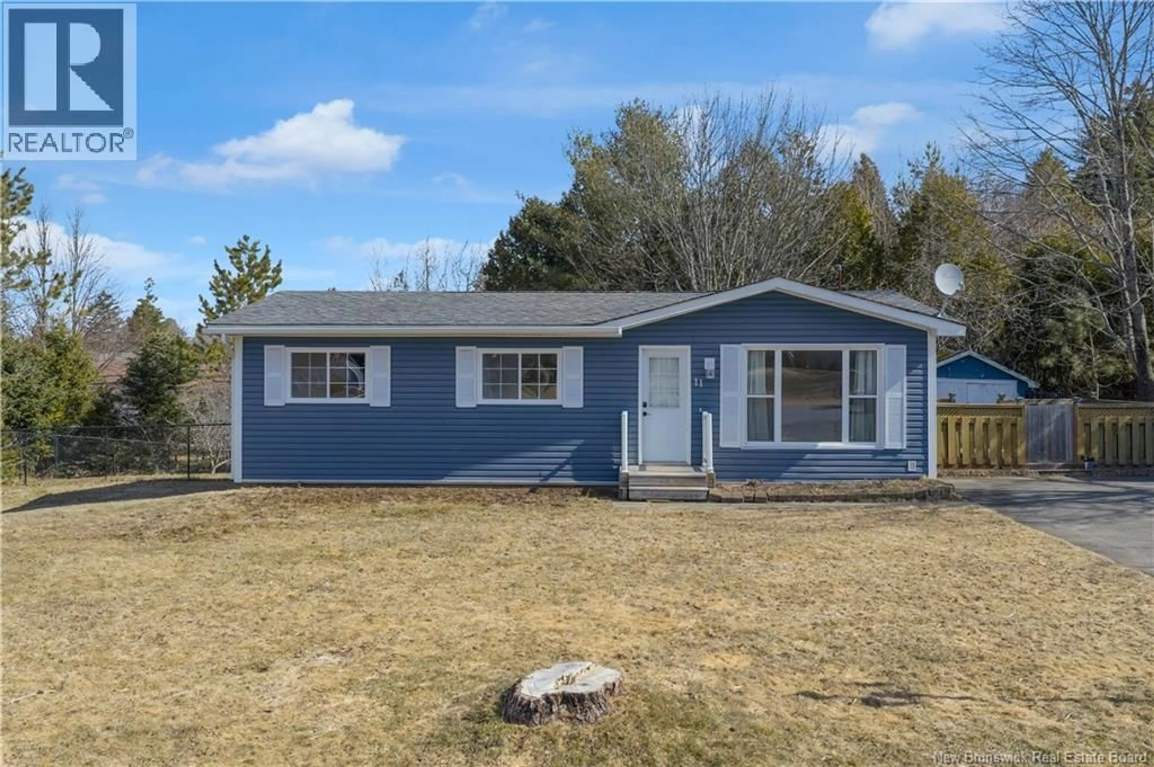 Home with vinyl exterior material, street for 11 YANDALL DRIVE, Quispamsis New Brunswick E2E1T5