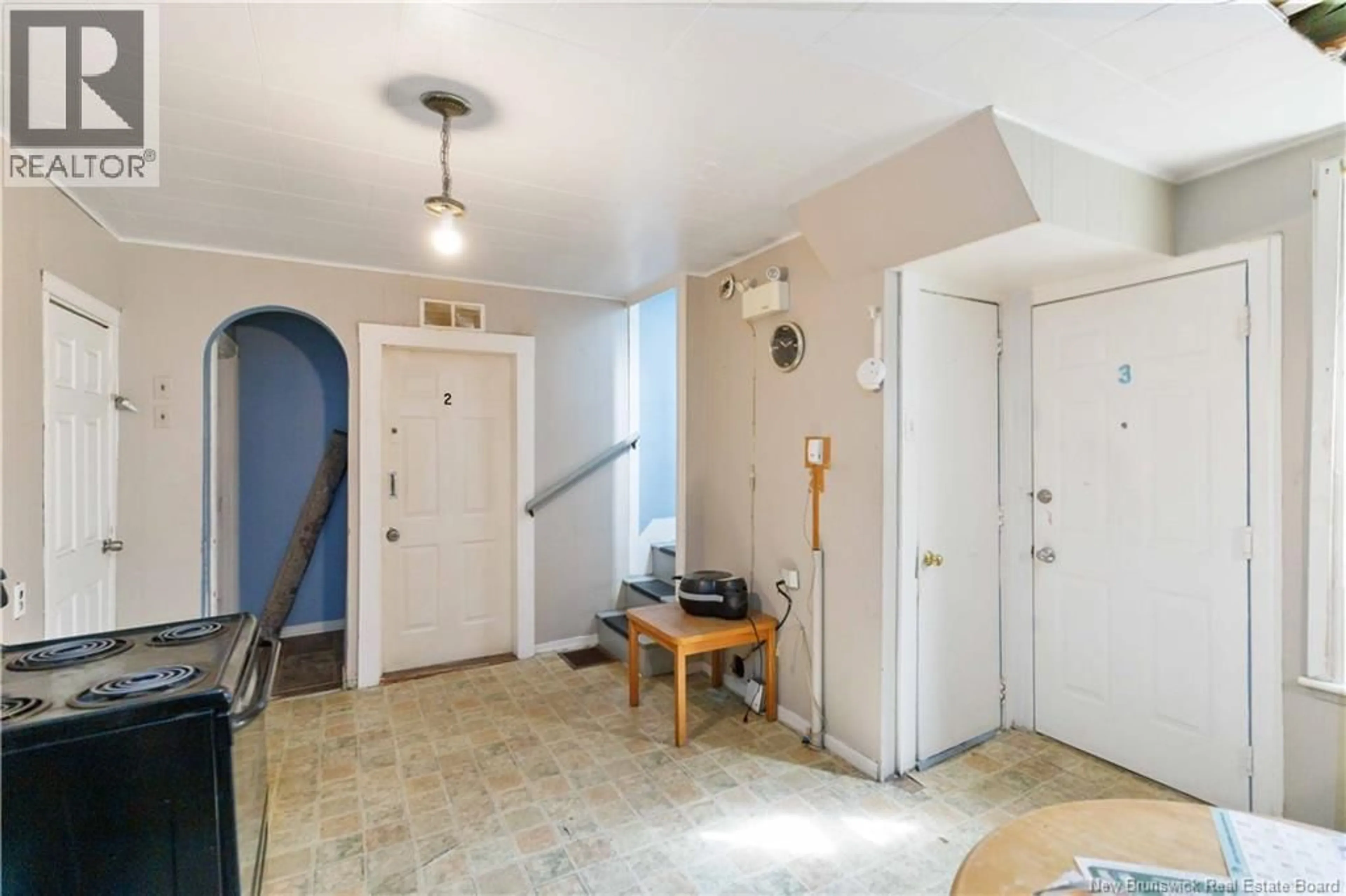 Indoor entryway for 355 LUTZ STREET, Moncton New Brunswick E1C5G8