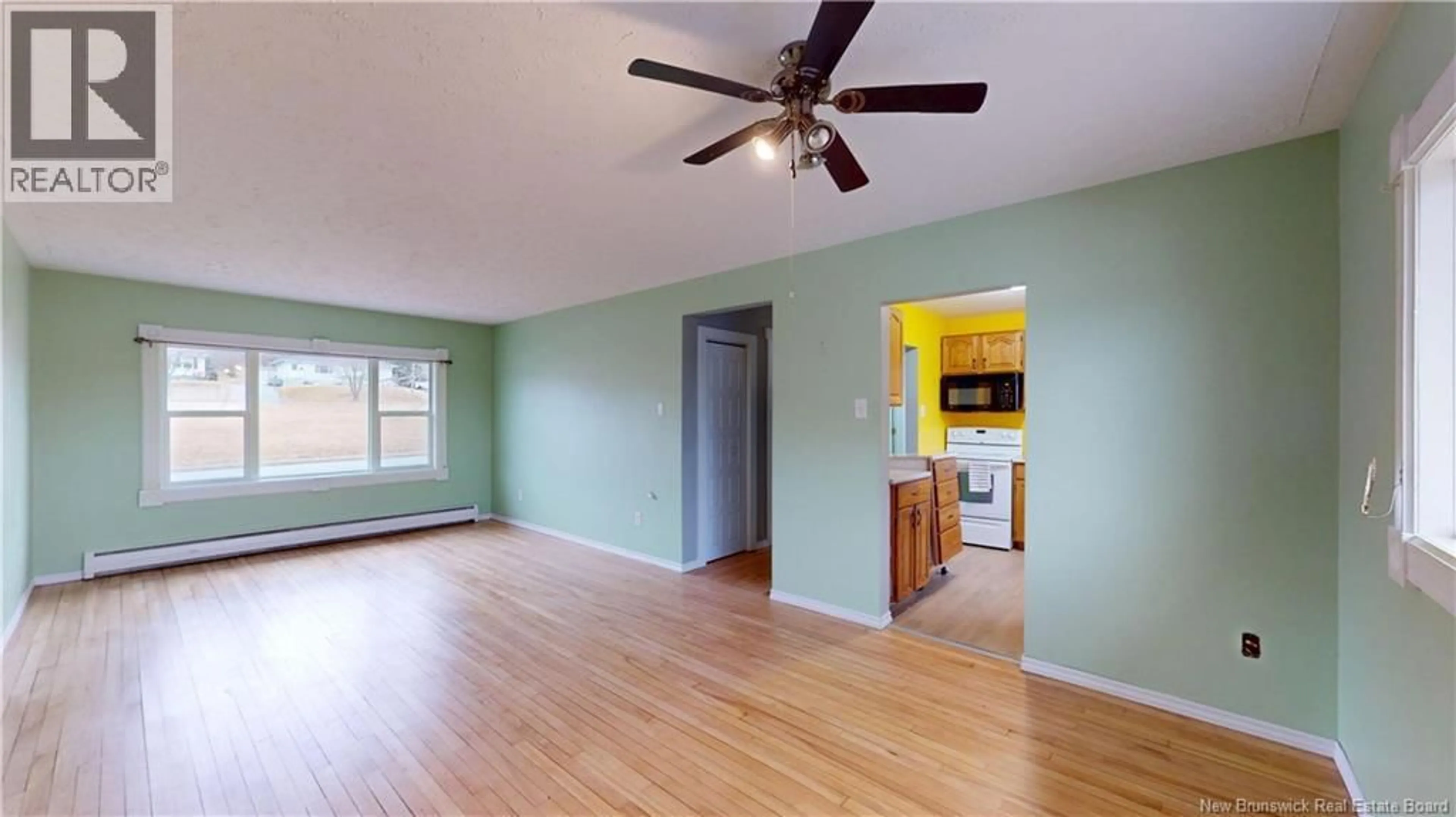 A pic of a room for 14 MOUNTAIN ROAD, Saint John New Brunswick E2J2W8