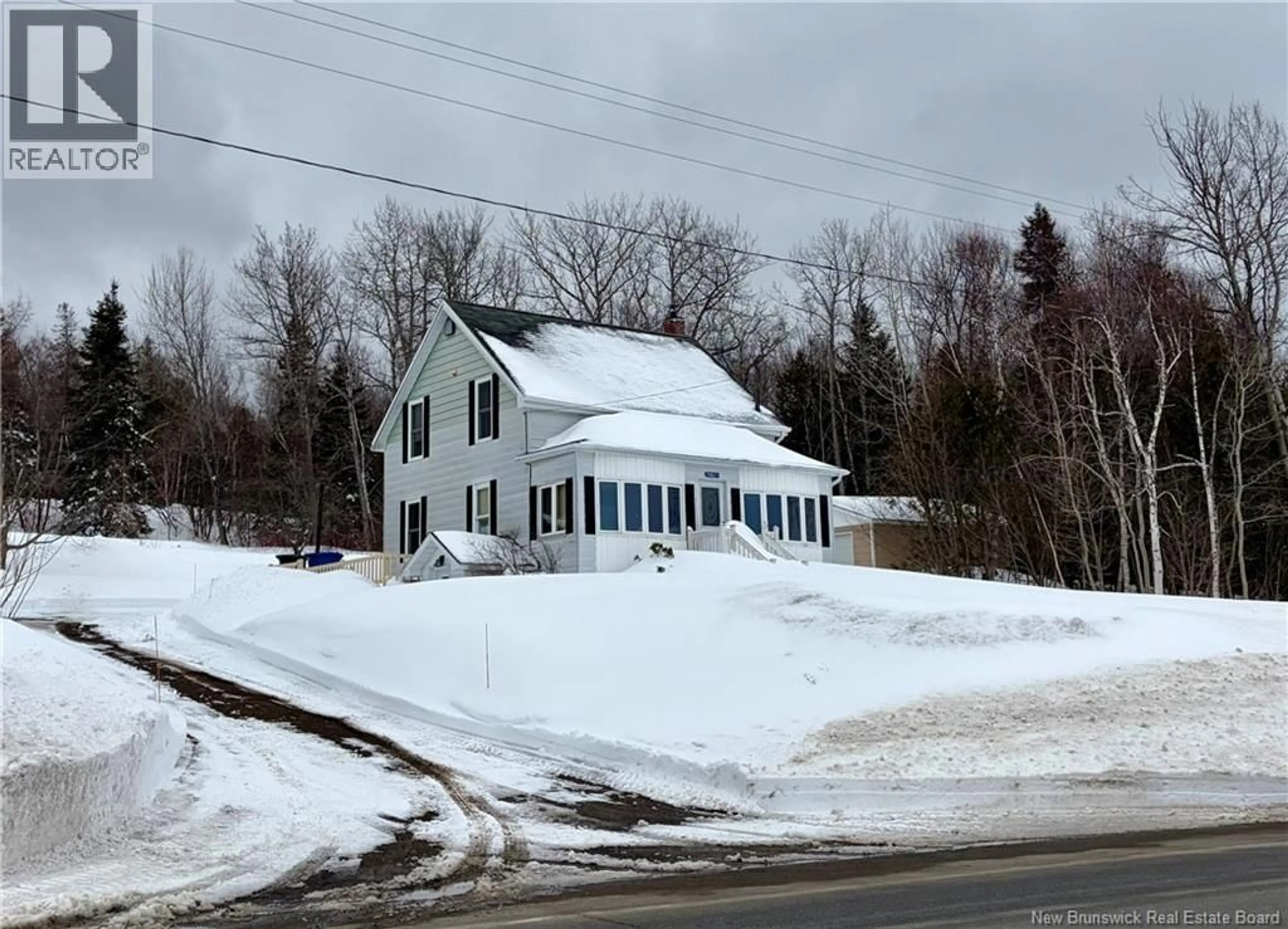 A pic from outside/outdoor area/front of a property/back of a property/a pic from drone, building for 29821 ROUTE 134, Dalhousie Junction New Brunswick E3N5Z9