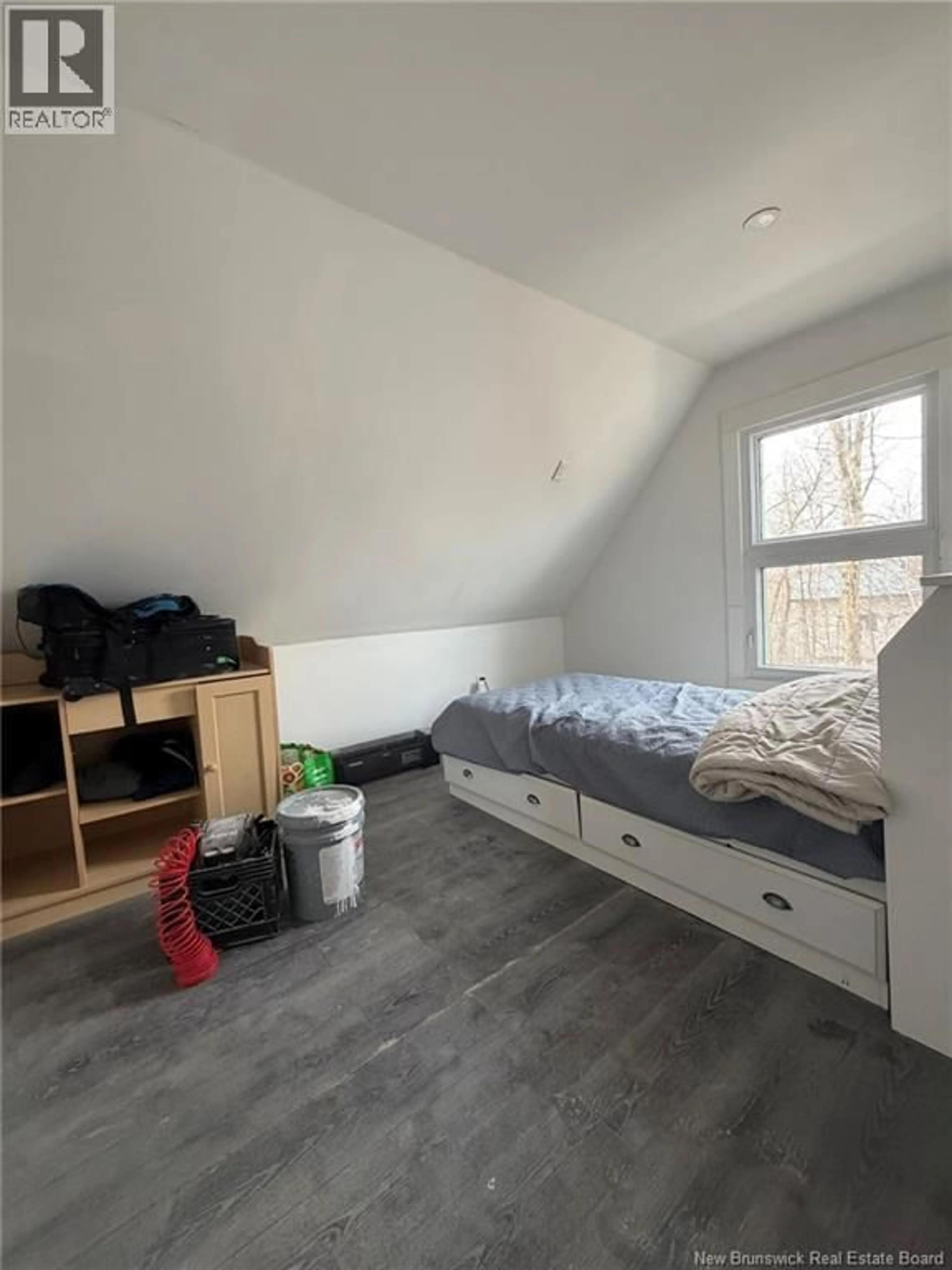 A pic of a room for 80 DAVIDSON LANE, Miramichi New Brunswick E1V2X1