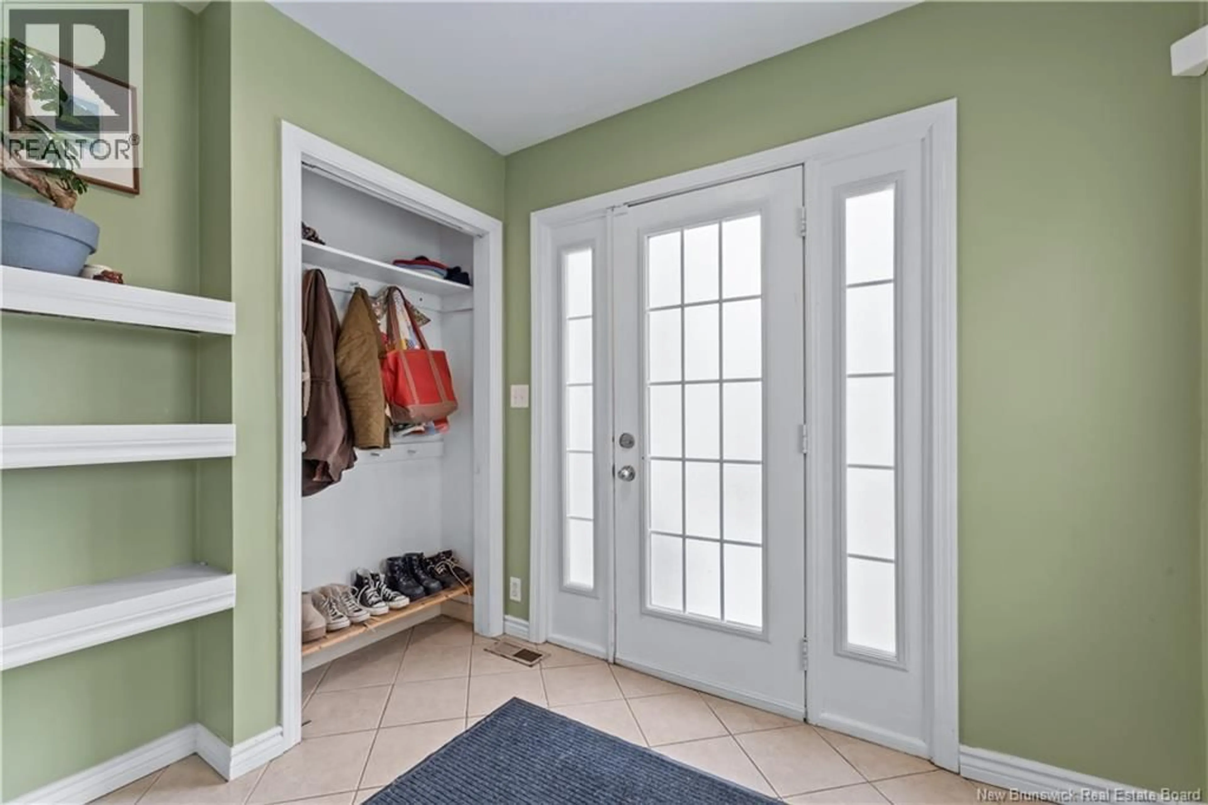 Indoor entryway for 268 DOMINION STREET, Moncton New Brunswick E1C6H3