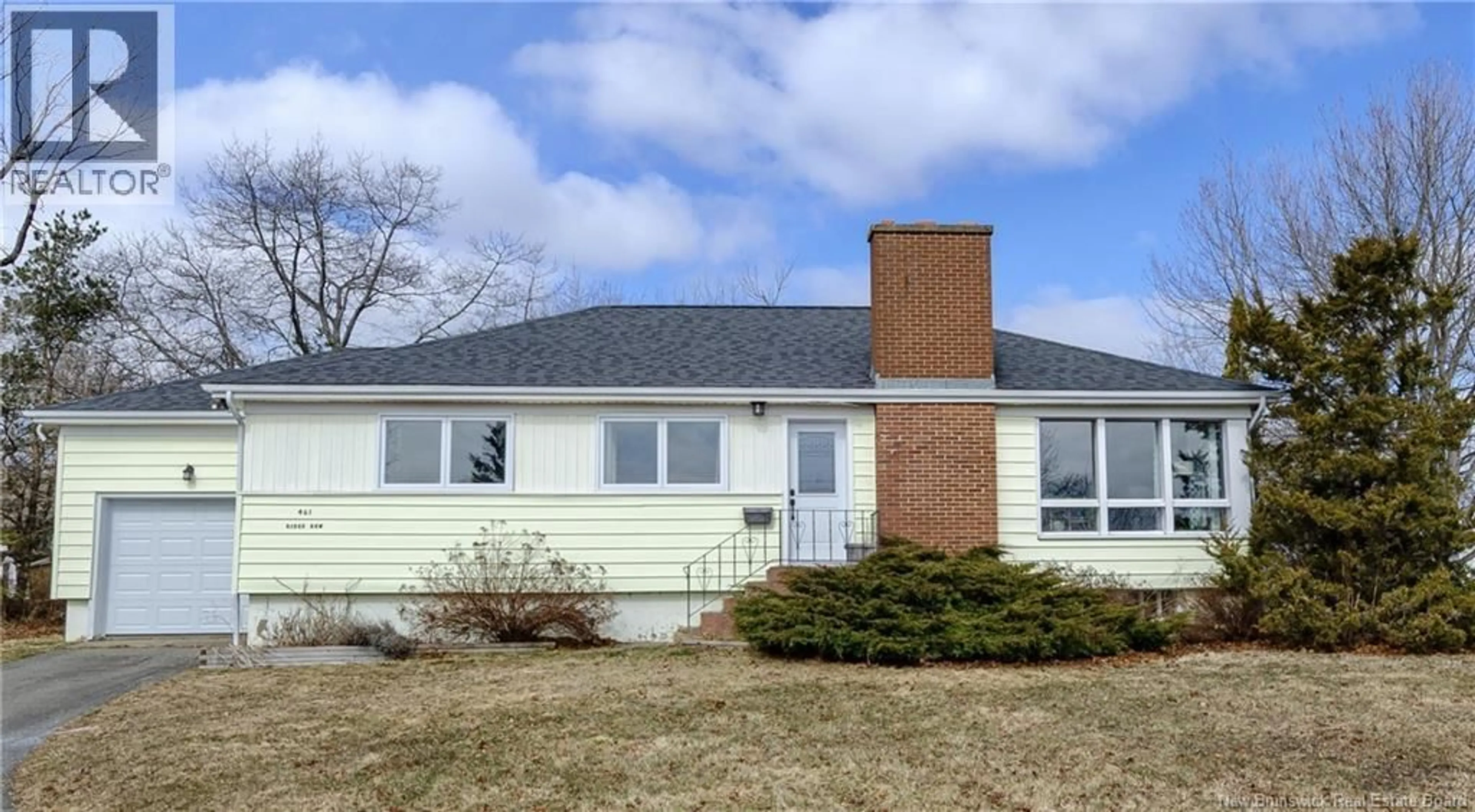 Home with vinyl exterior material, unknown for 461 RIDGE ROW ROW, Saint John New Brunswick E2M4A3