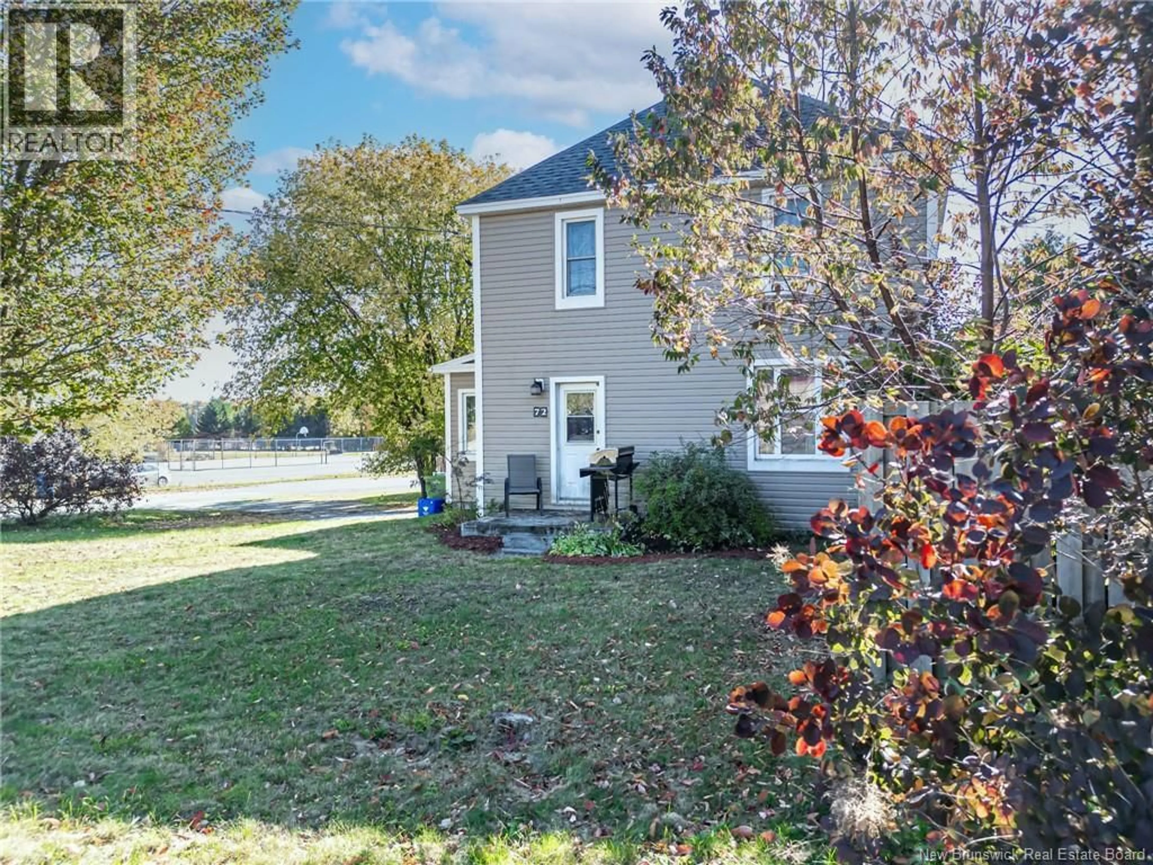 A pic from outside/outdoor area/front of a property/back of a property/a pic from drone, street for 72 MAIN STREET, Fredericton New Brunswick E3A1C3