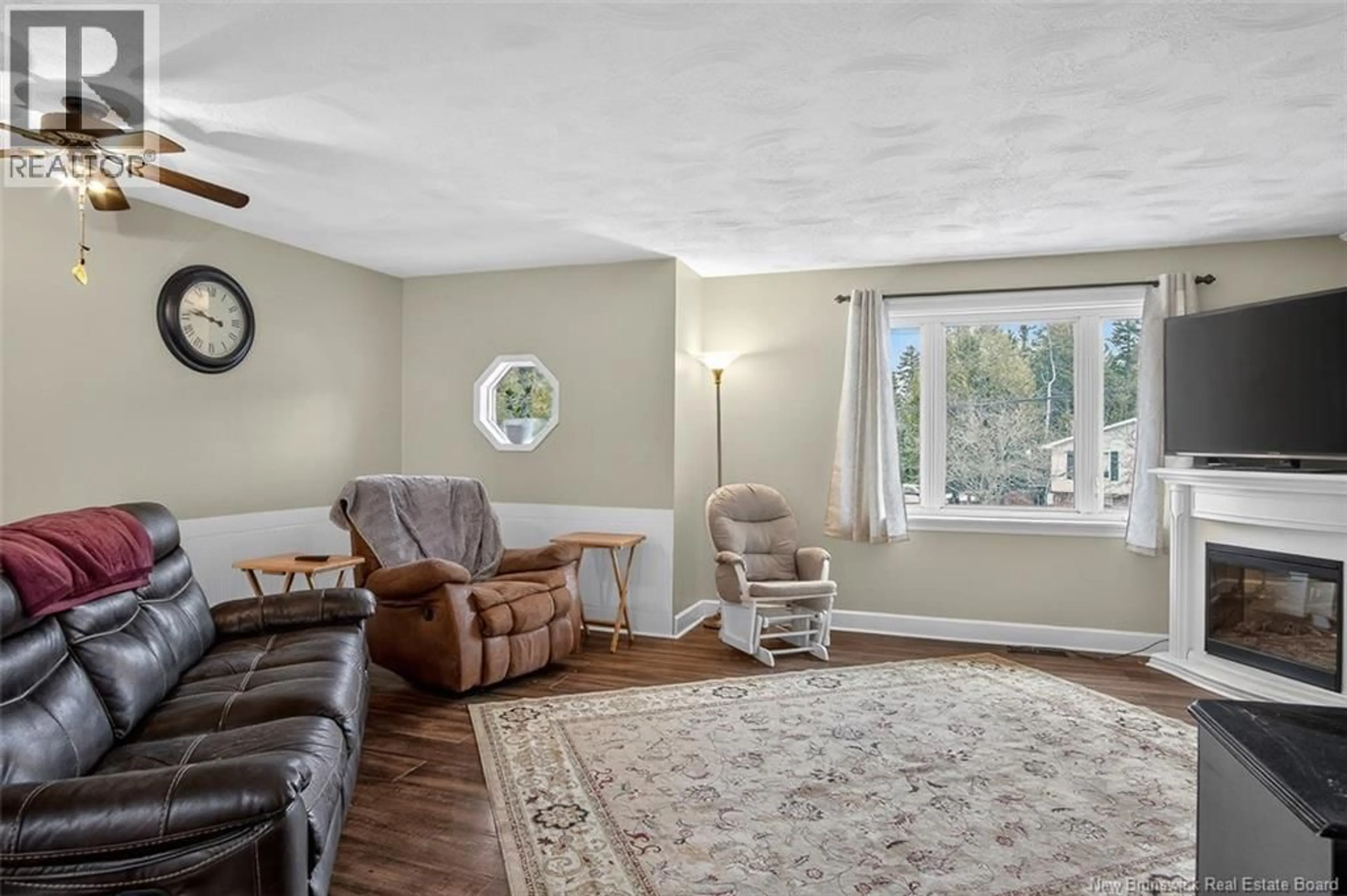 Living room with furniture, unknown for 49 SWANTON DRIVE, Quispamsis New Brunswick E2E4T3