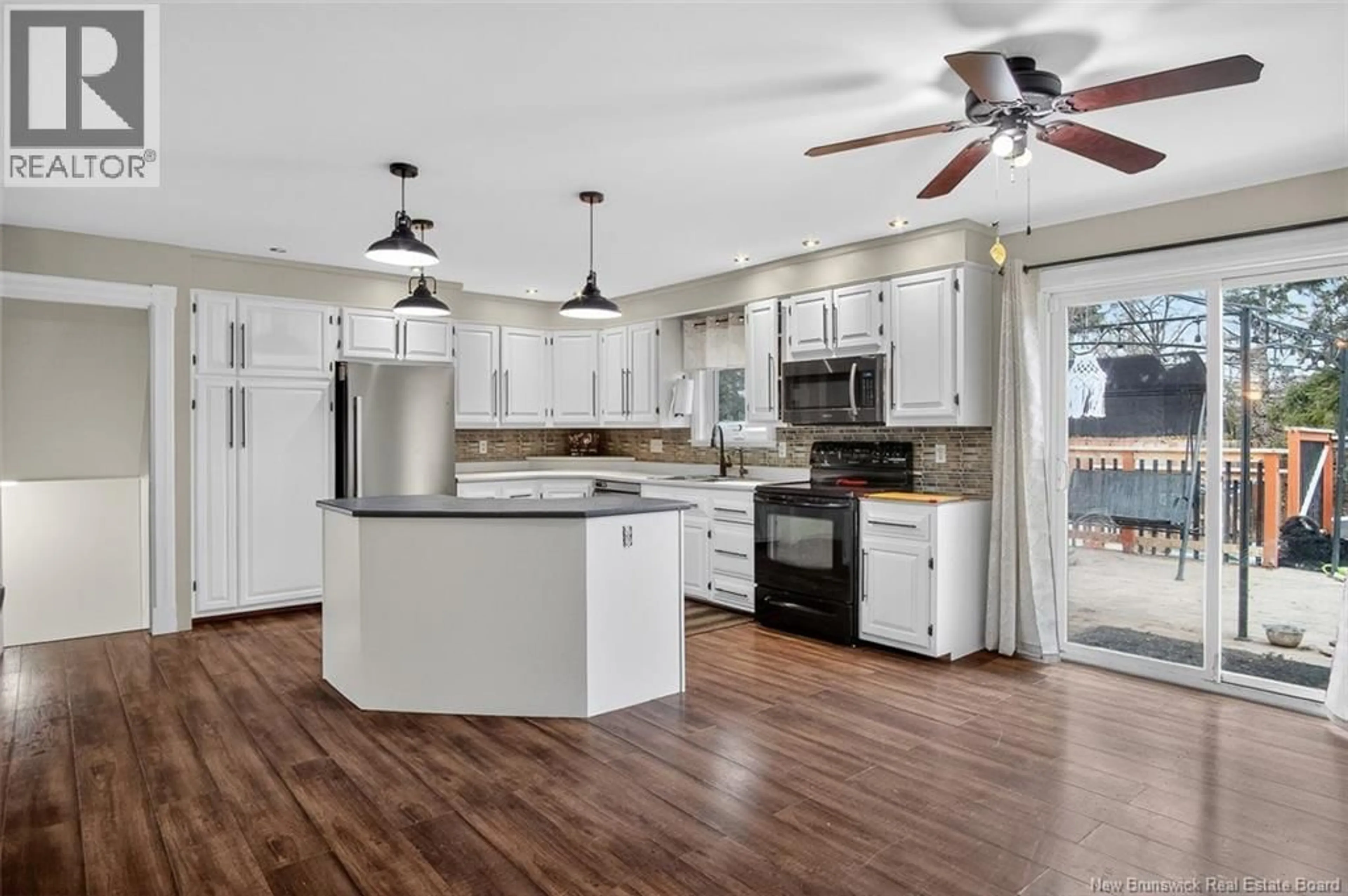 Open concept kitchen, unknown for 49 SWANTON DRIVE, Quispamsis New Brunswick E2E4T3