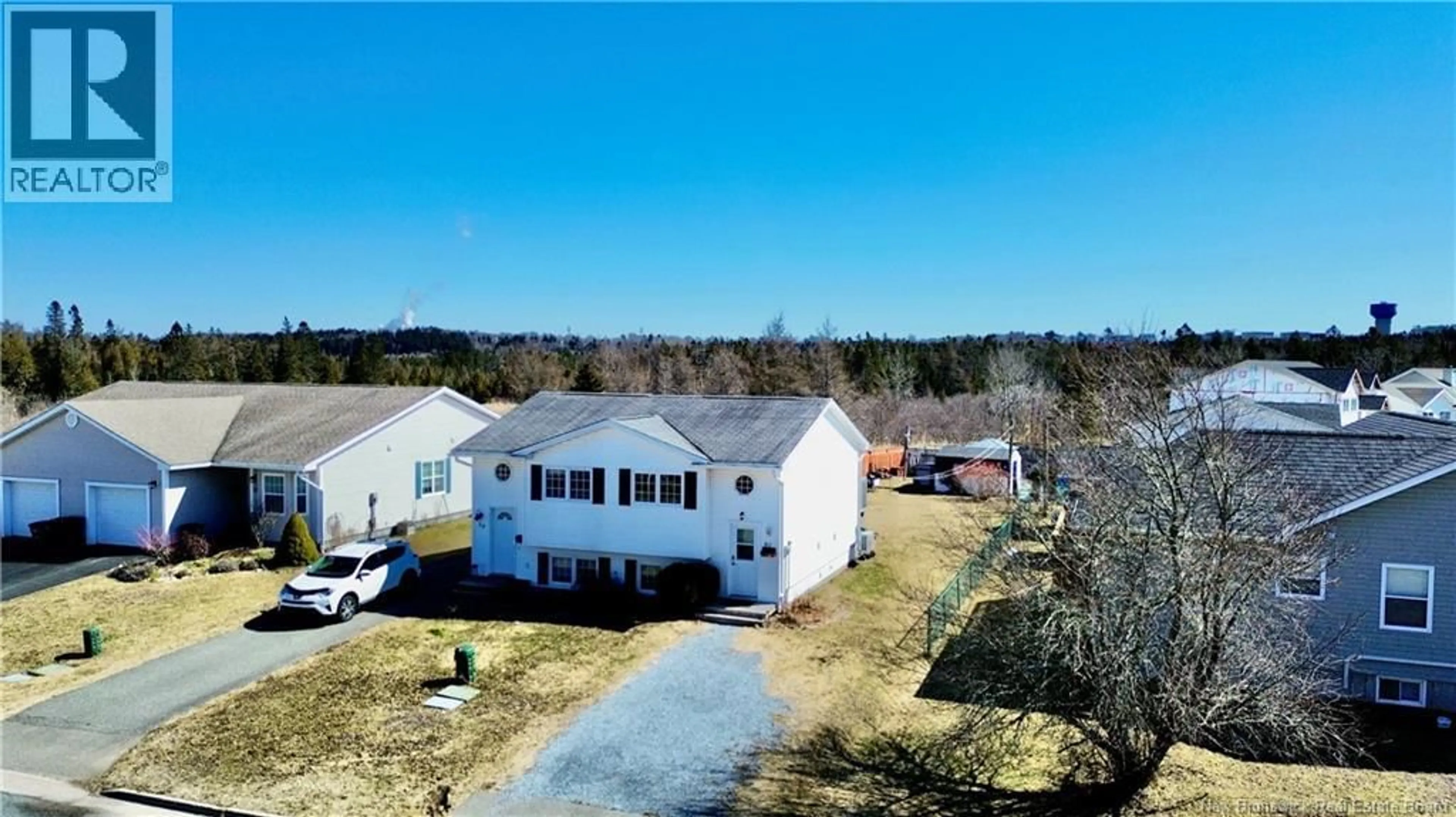 A pic from outside/outdoor area/front of a property/back of a property/a pic from drone, unknown for 61 DOWNSVIEW DRIVE, Saint John New Brunswick E2M7X4