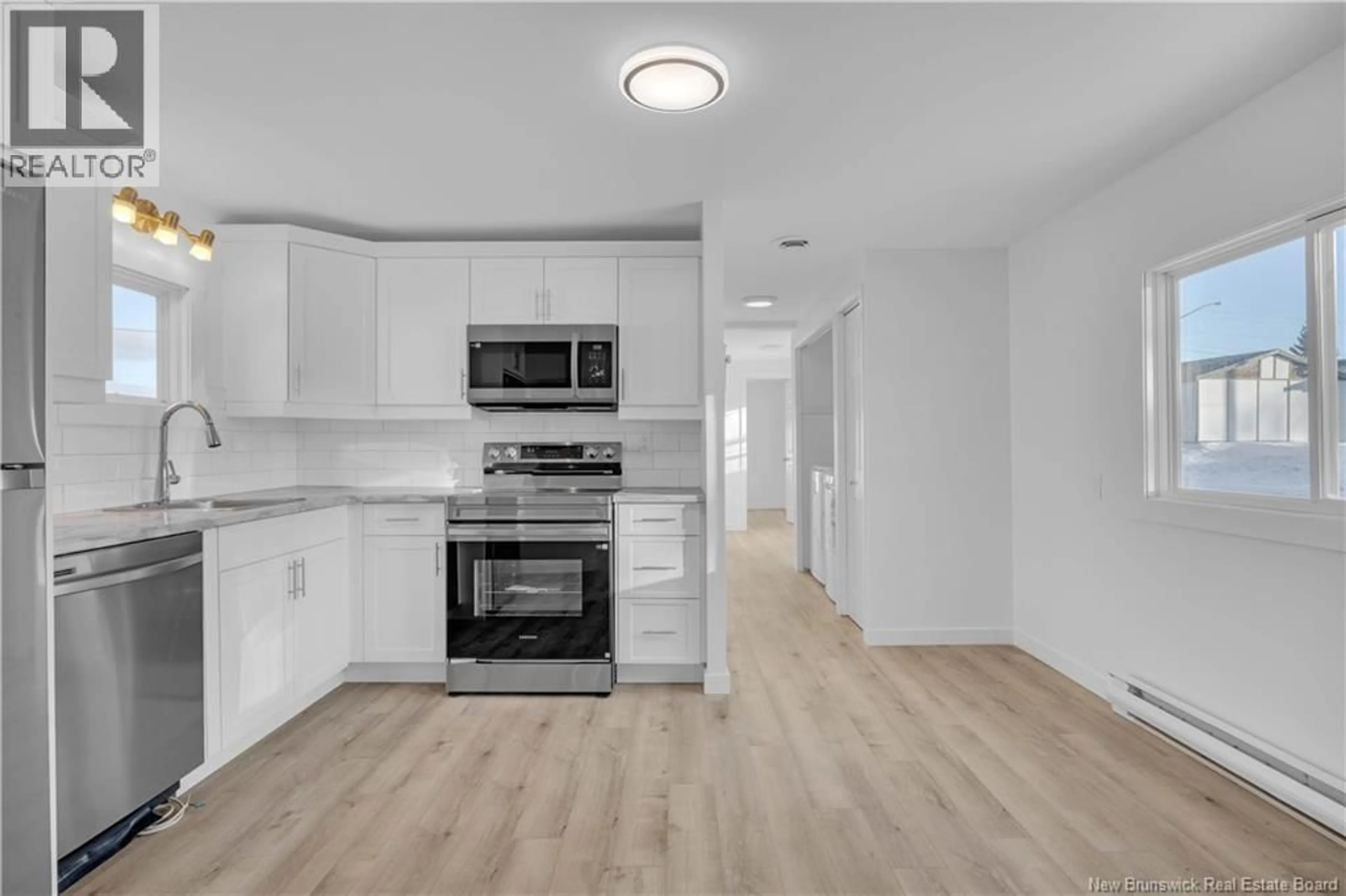 Standard kitchen, unknown for 27 DWAYNE AVENUE, Quispamsis New Brunswick E2G1S5