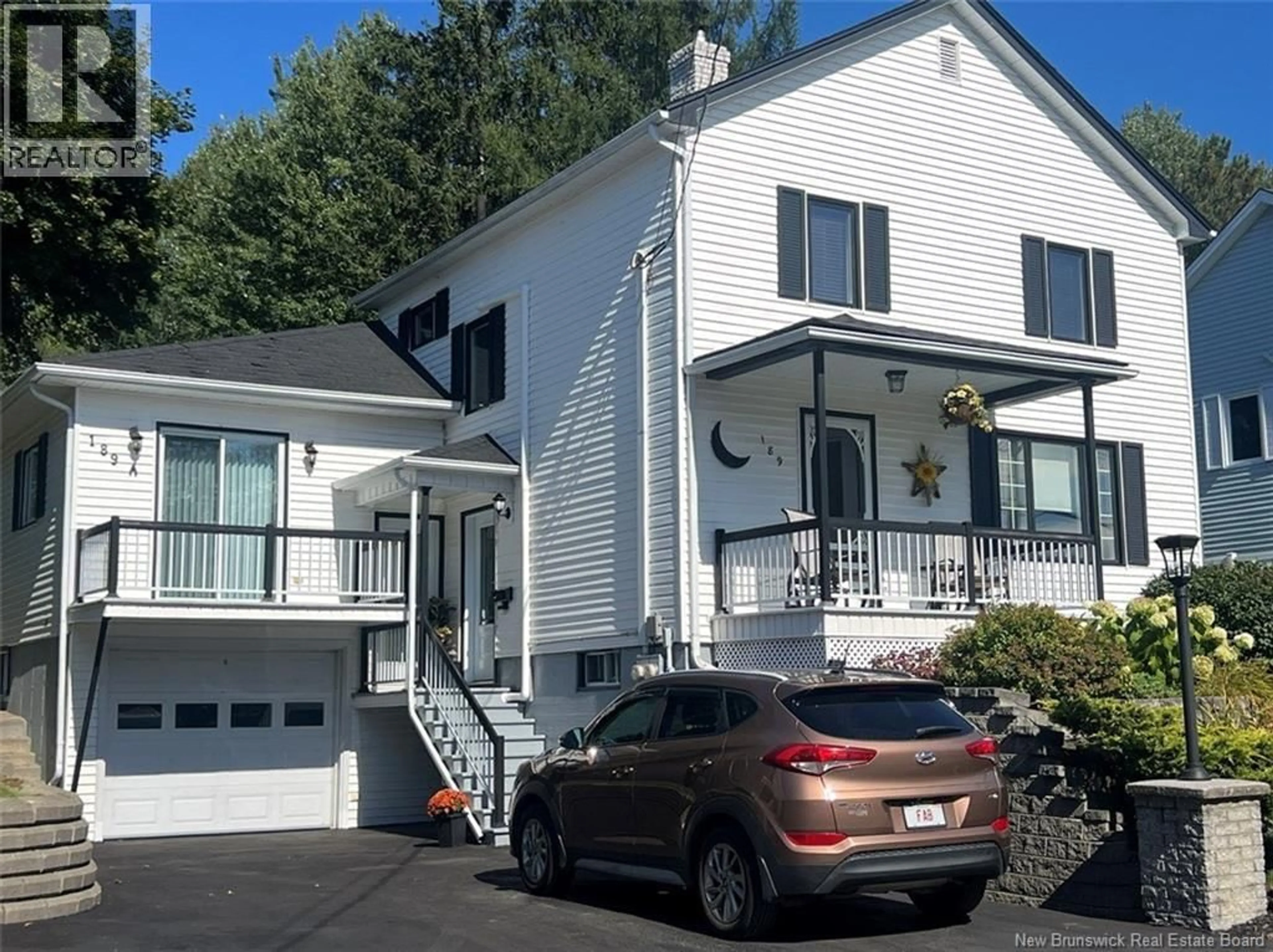 Home with vinyl exterior material, street for 189 MARTIN STREET, Edmundston New Brunswick E3V2N6