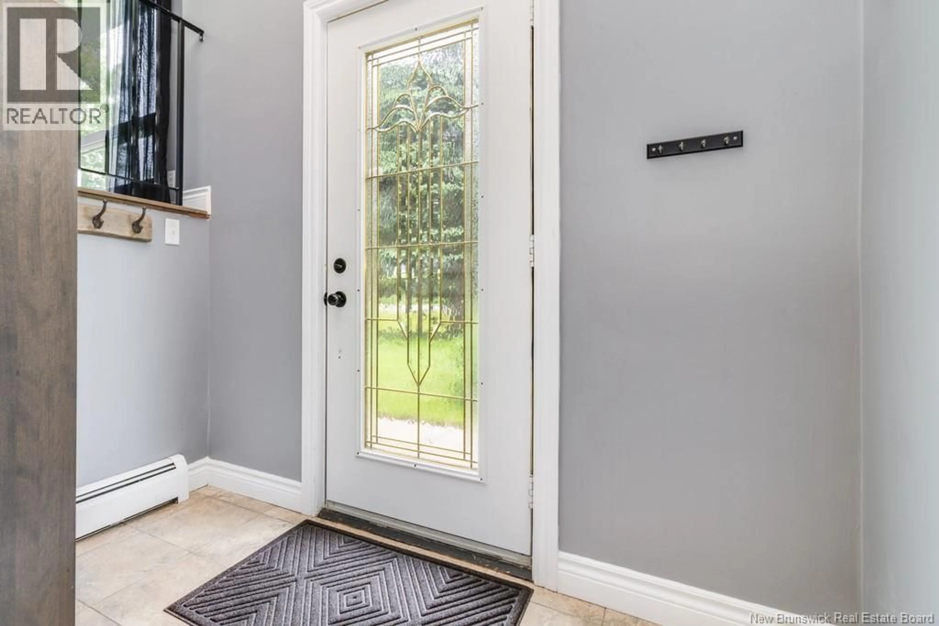 Indoor entryway for 28 CHRISTOPHER DRIVE, Burton New Brunswick E2V3H7