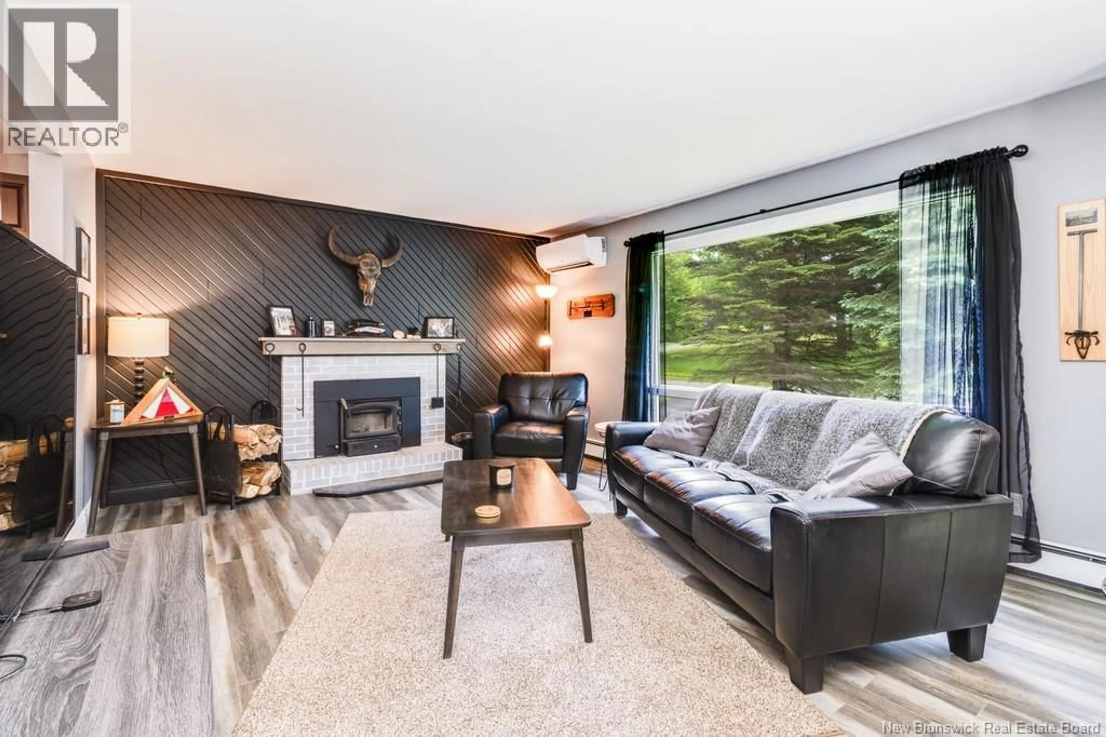 Living room with furniture, unknown for 28 CHRISTOPHER DRIVE, Burton New Brunswick E2V3H7