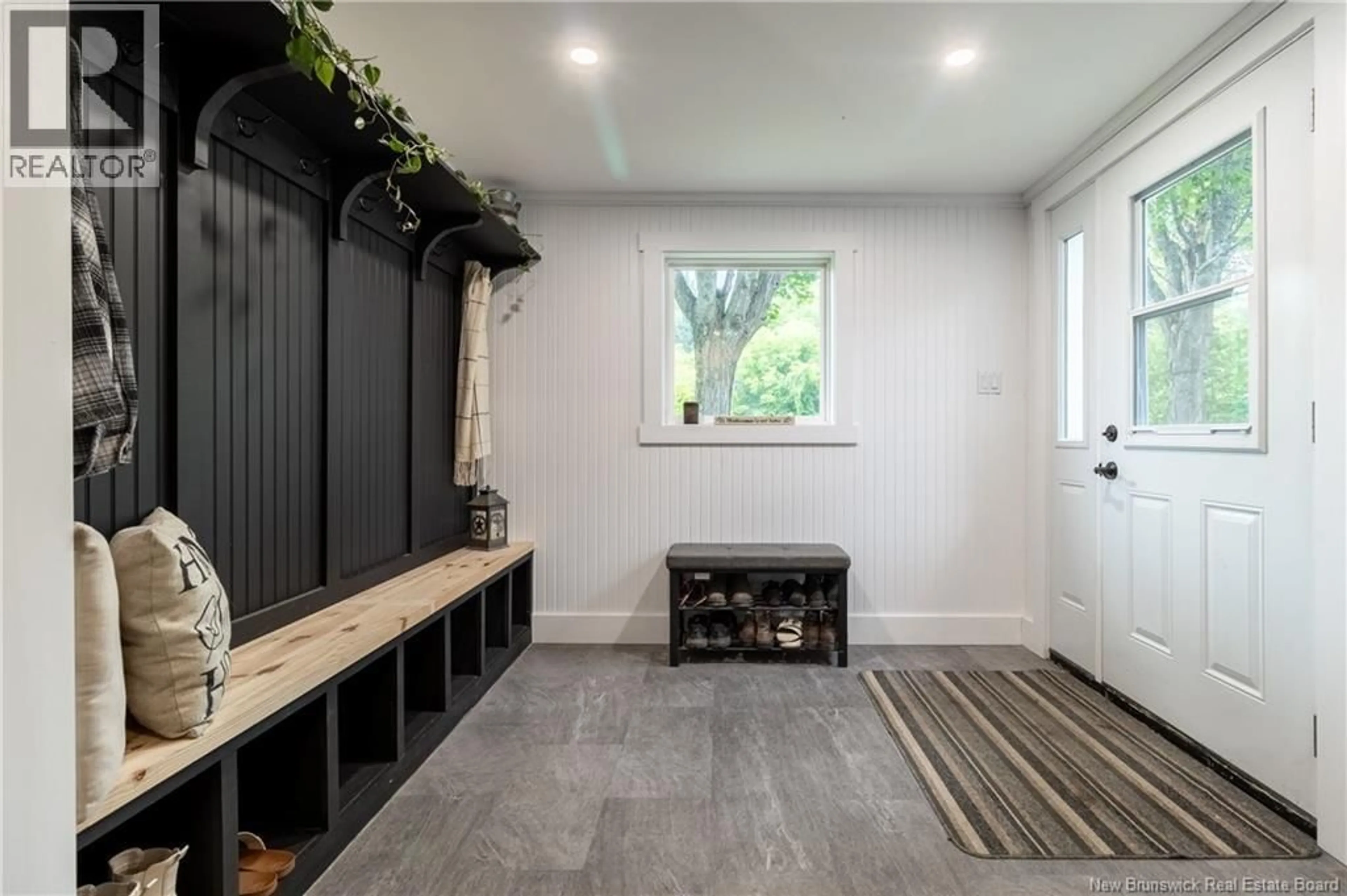 Indoor entryway for 121 WENTWORTH STREET, Woodstock New Brunswick E7M2Z4