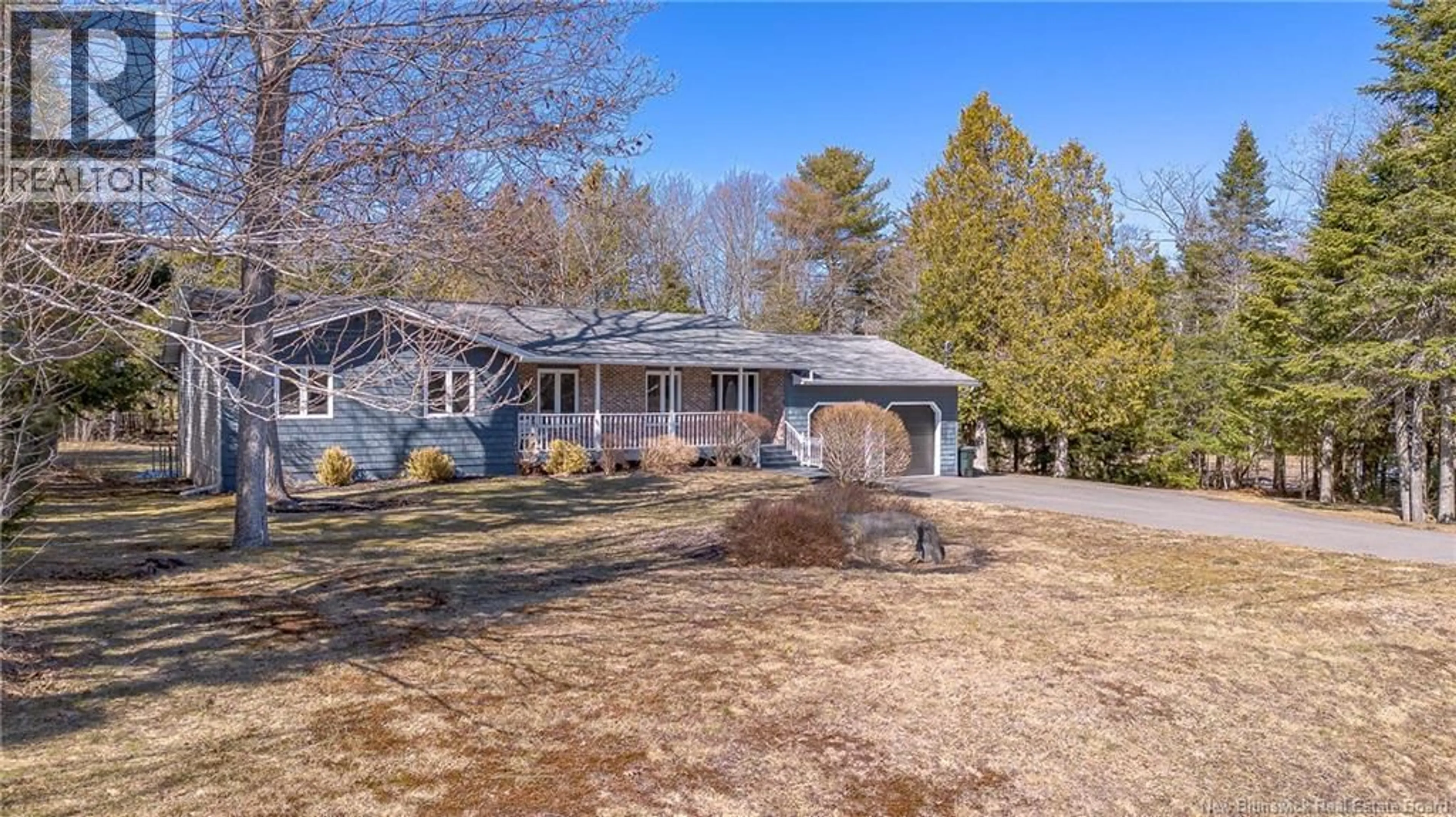 A pic from outside/outdoor area/front of a property/back of a property/a pic from drone, unknown for 19 CLIFF STREET, Quispamsis New Brunswick E2G1Y4