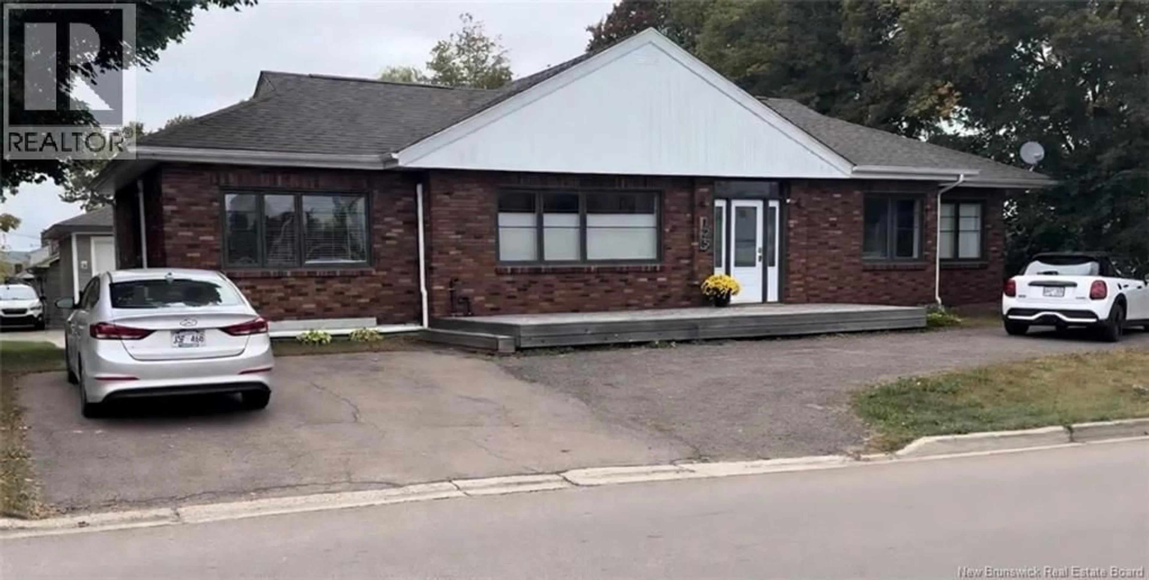A pic from outside/outdoor area/front of a property/back of a property/a pic from drone, building for 125 ARDEN STREET, Moncton New Brunswick E1C4B9