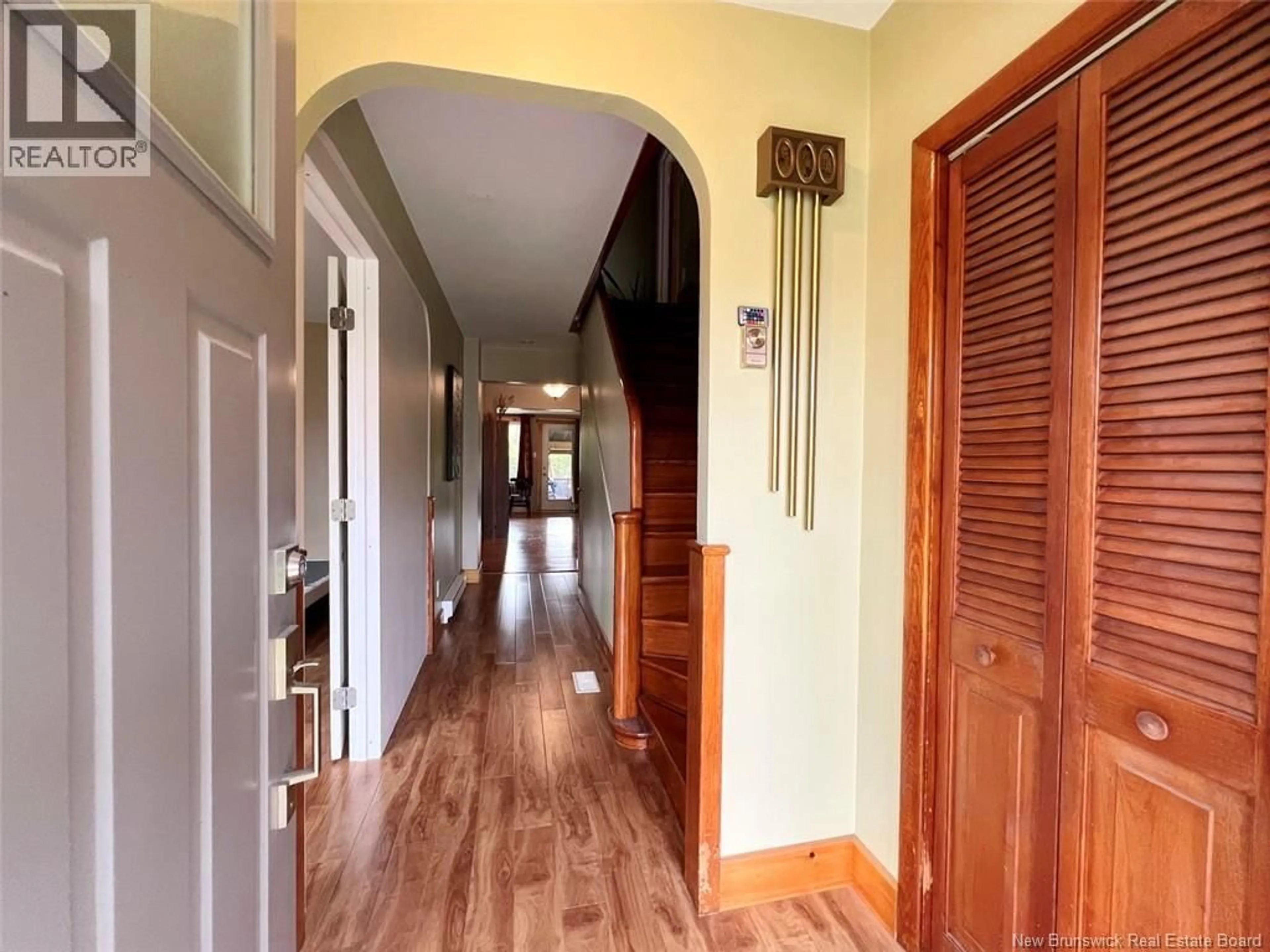 Indoor foyer for 30 HUBERT STREET, Edmundston New Brunswick E3V0B6