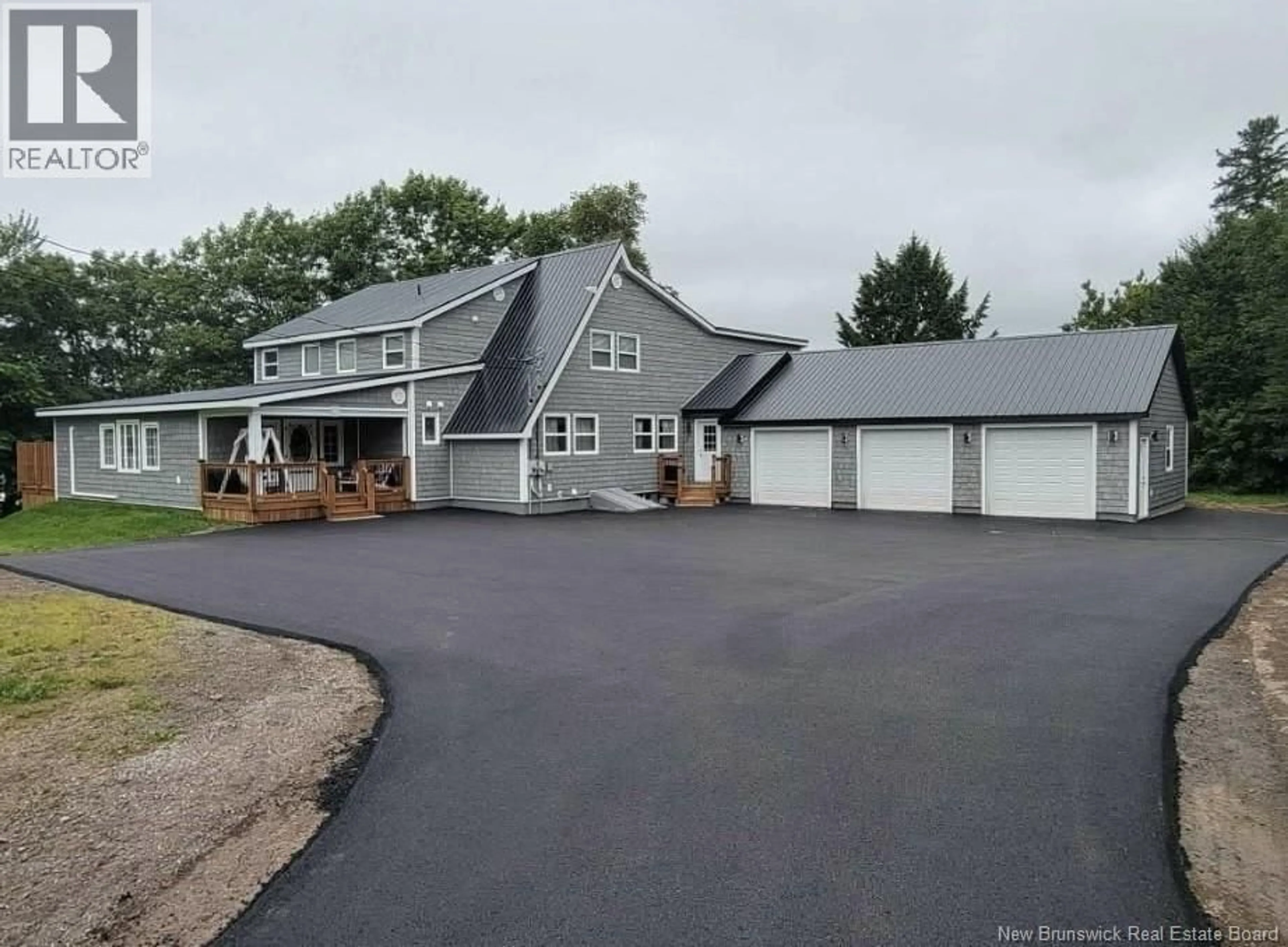 A pic from outside/outdoor area/front of a property/back of a property/a pic from drone, unknown for 405 ROUTE 102, Burton New Brunswick E2V3J8