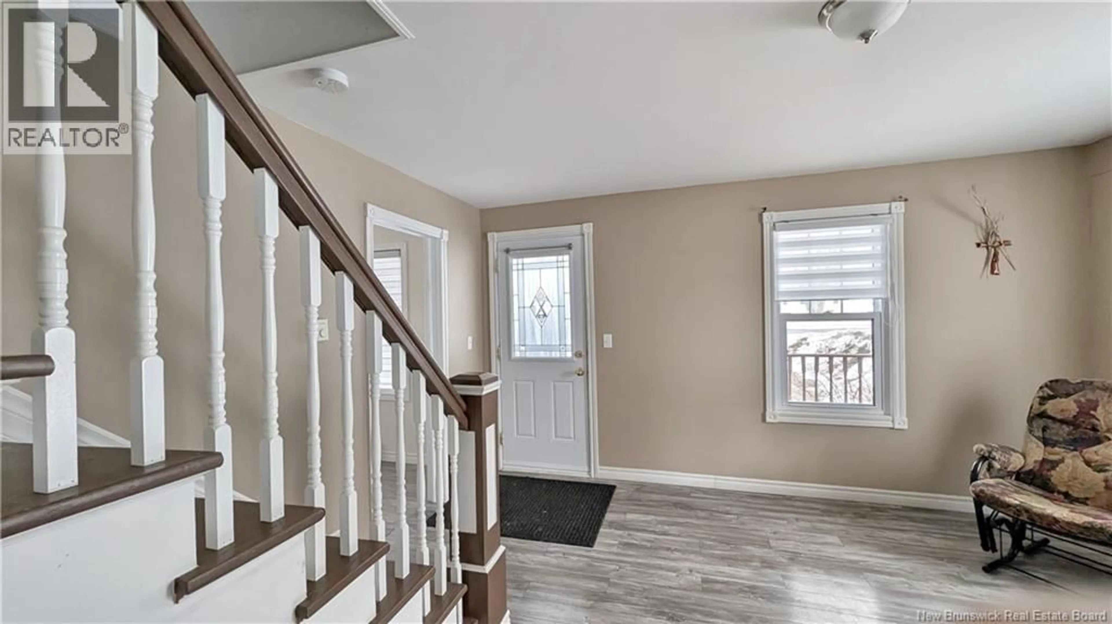 Indoor entryway for 1008 SAINT-JOSEPH BOULEVARD, Saint-Léolin New Brunswick E8N2S6
