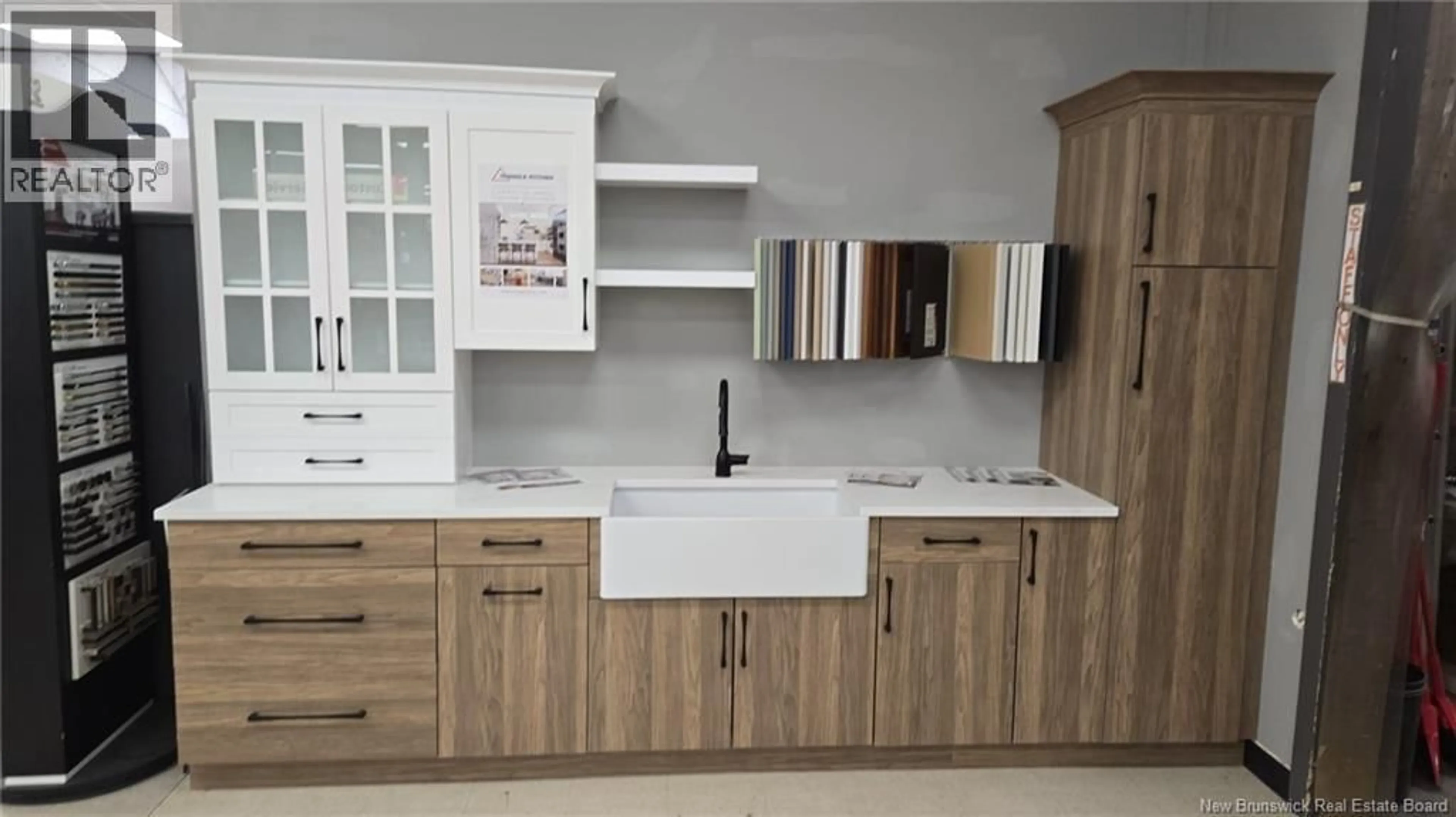 Standard kitchen, wood/laminate floor for 66 CHATHAM AVENUE, Miramichi New Brunswick E1N1G6