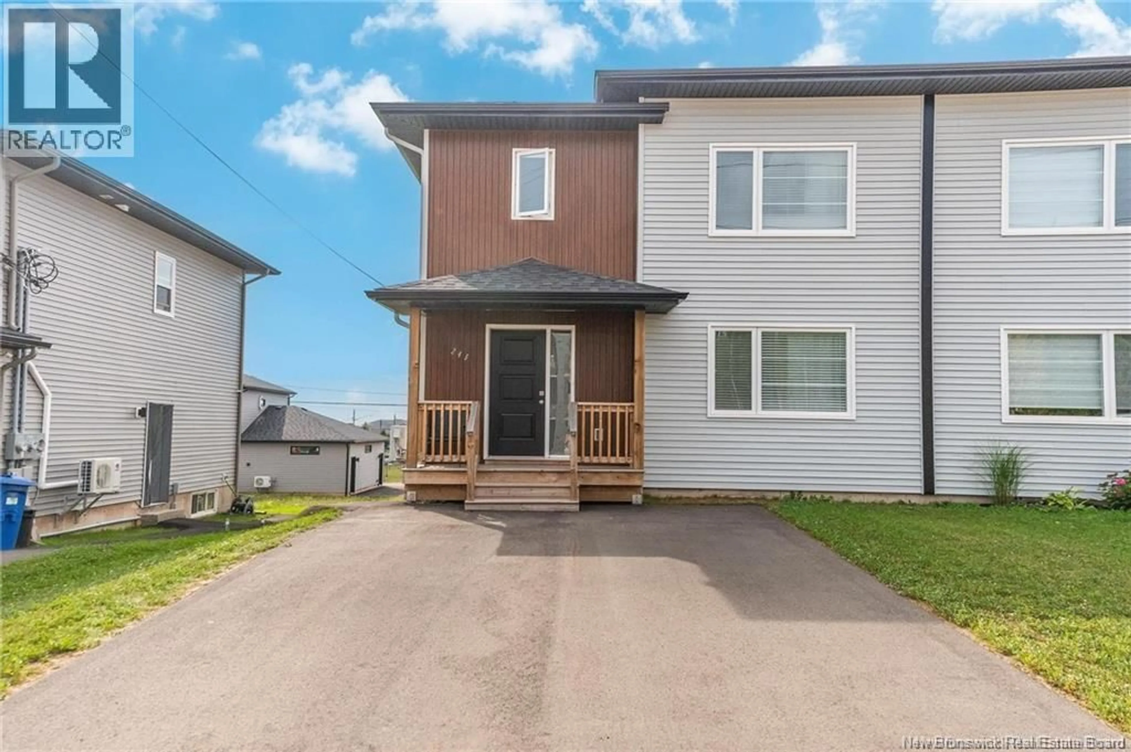 Unknown for 245 LORETTE, Dieppe New Brunswick E1A8M4