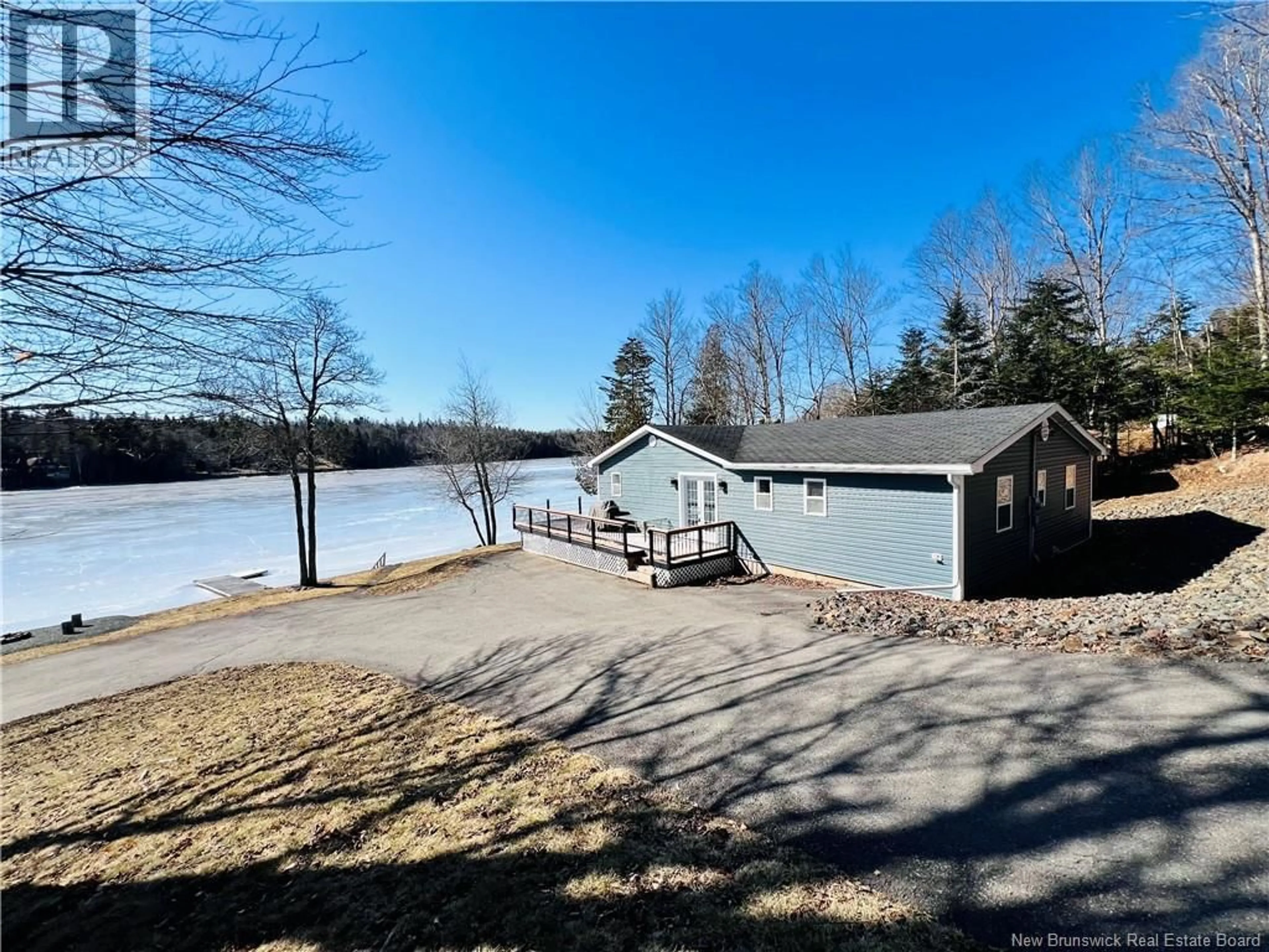 A pic from outside/outdoor area/front of a property/back of a property/a pic from drone, water/lake/river/ocean view for 19 FLEET LANE, Utopia New Brunswick E5C2J7