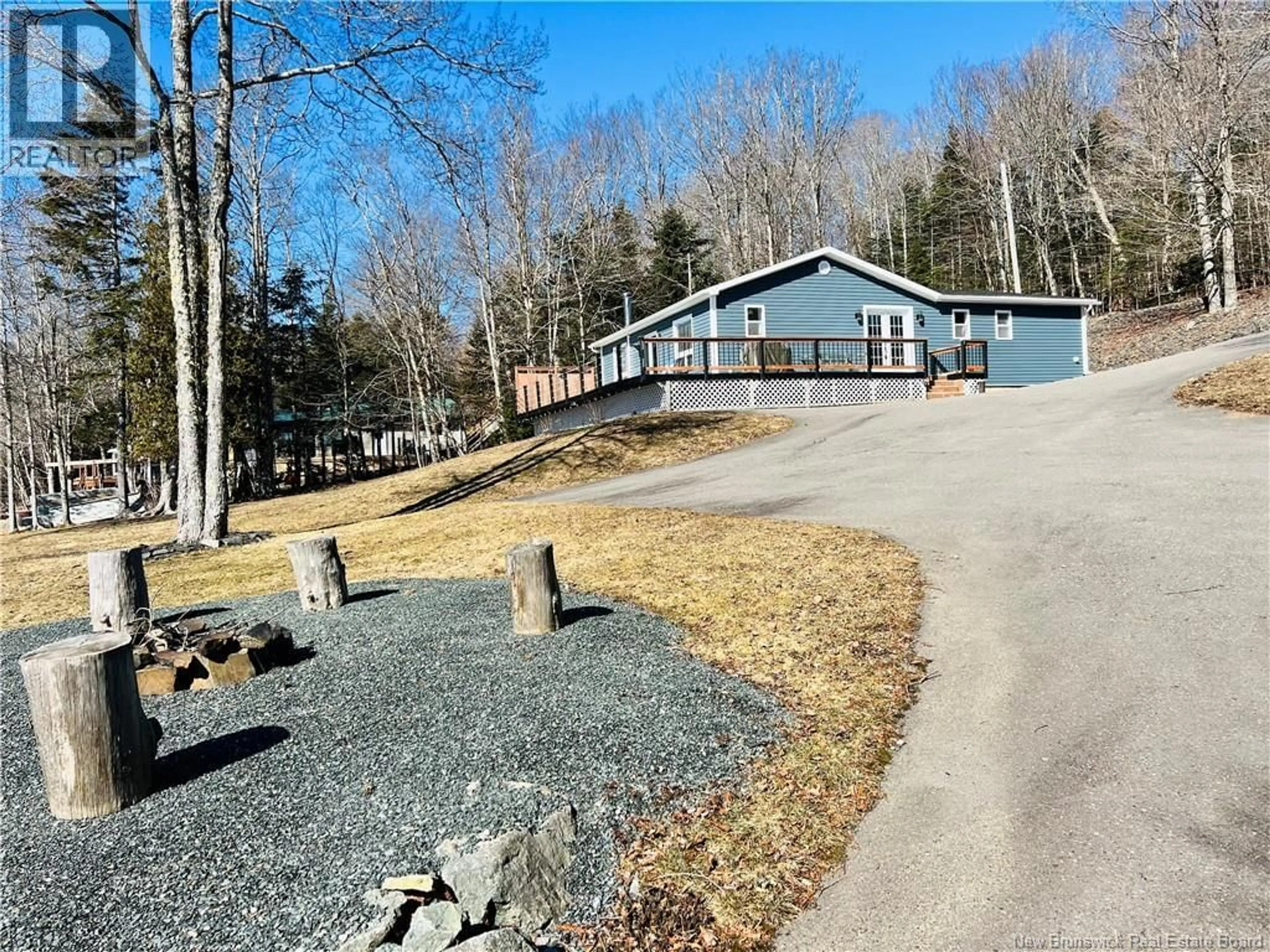 A pic from outside/outdoor area/front of a property/back of a property/a pic from drone, unknown for 19 FLEET LANE, Utopia New Brunswick E5C2J7