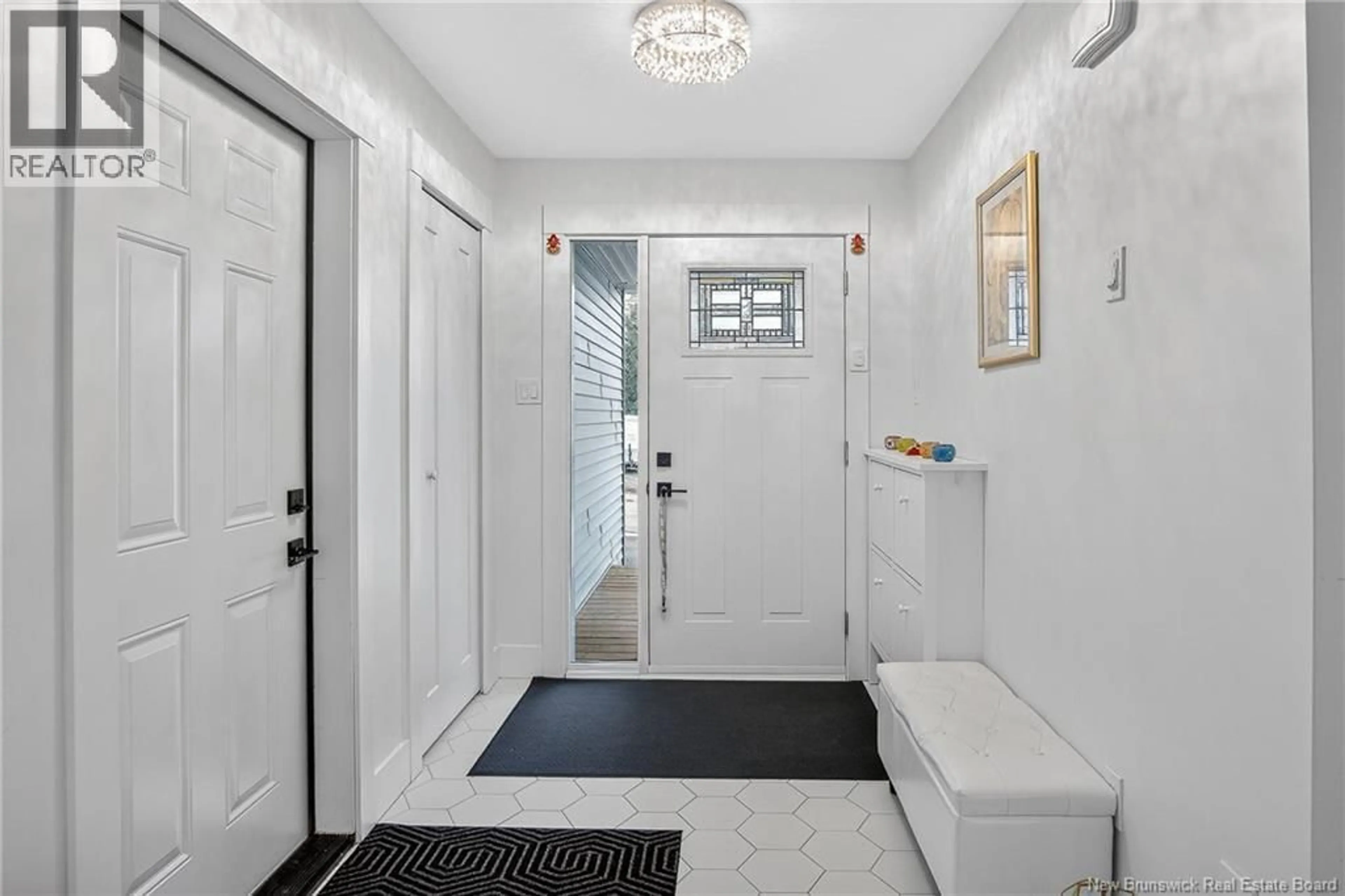 Indoor entryway for 8 BLENHEIM DRIVE, Quispamsis New Brunswick E2G0L9