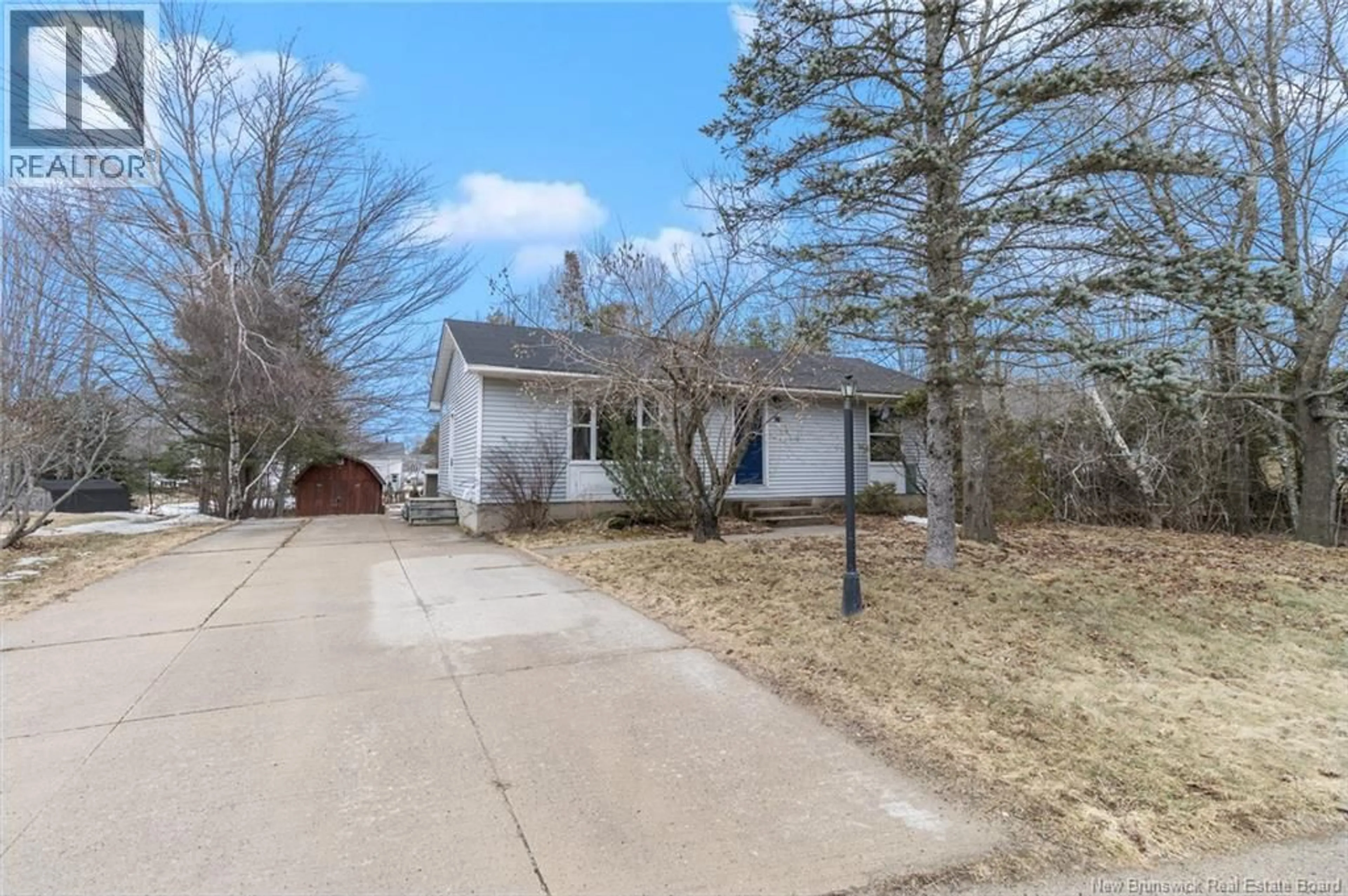 A pic from outside/outdoor area/front of a property/back of a property/a pic from drone, street for 76 SPRUCEWOOD DRIVE, New Maryland New Brunswick E3C1C6