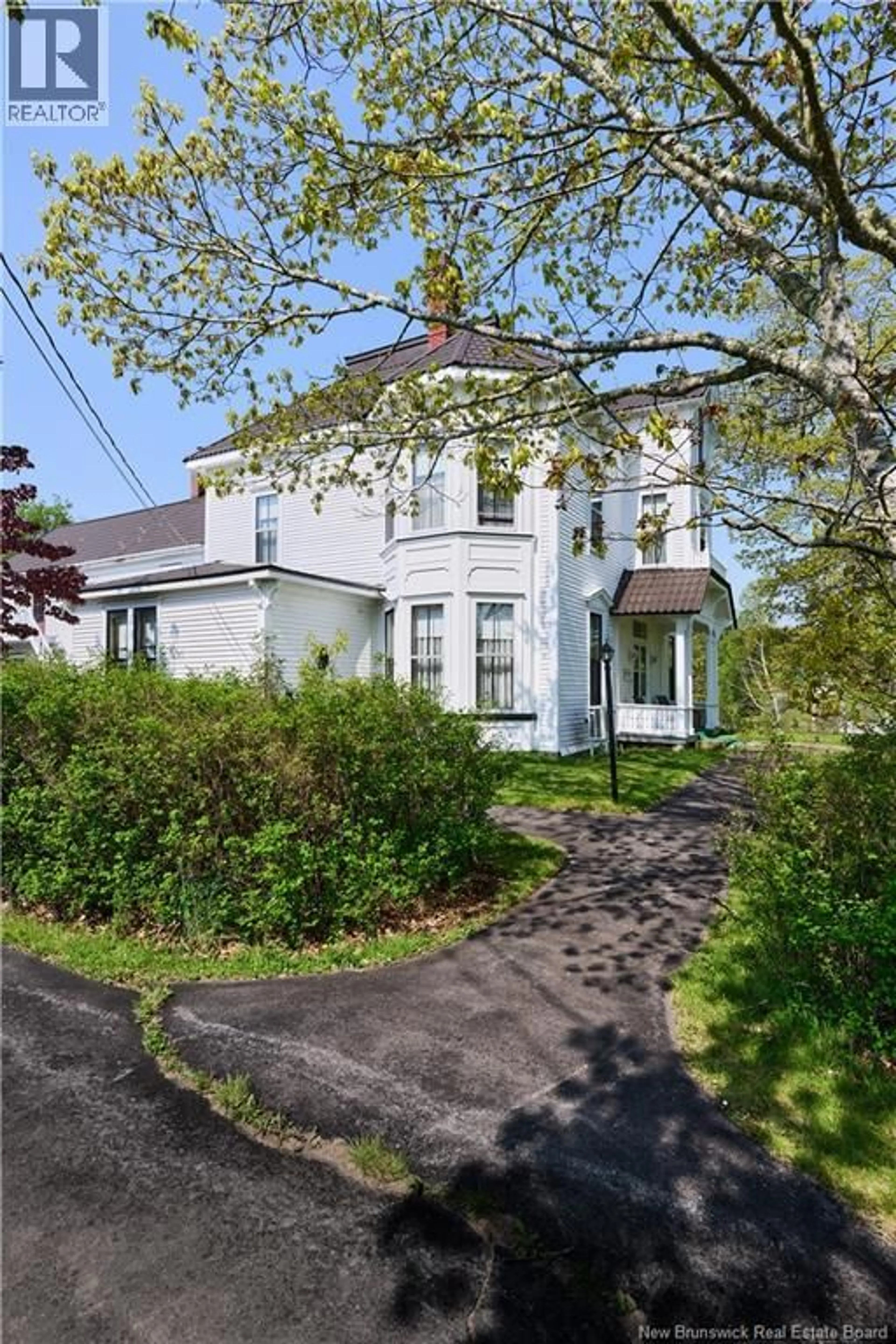 A pic from outside/outdoor area/front of a property/back of a property/a pic from drone, street for 356 ROUTE 915, Harvey New Brunswick E4H2M2