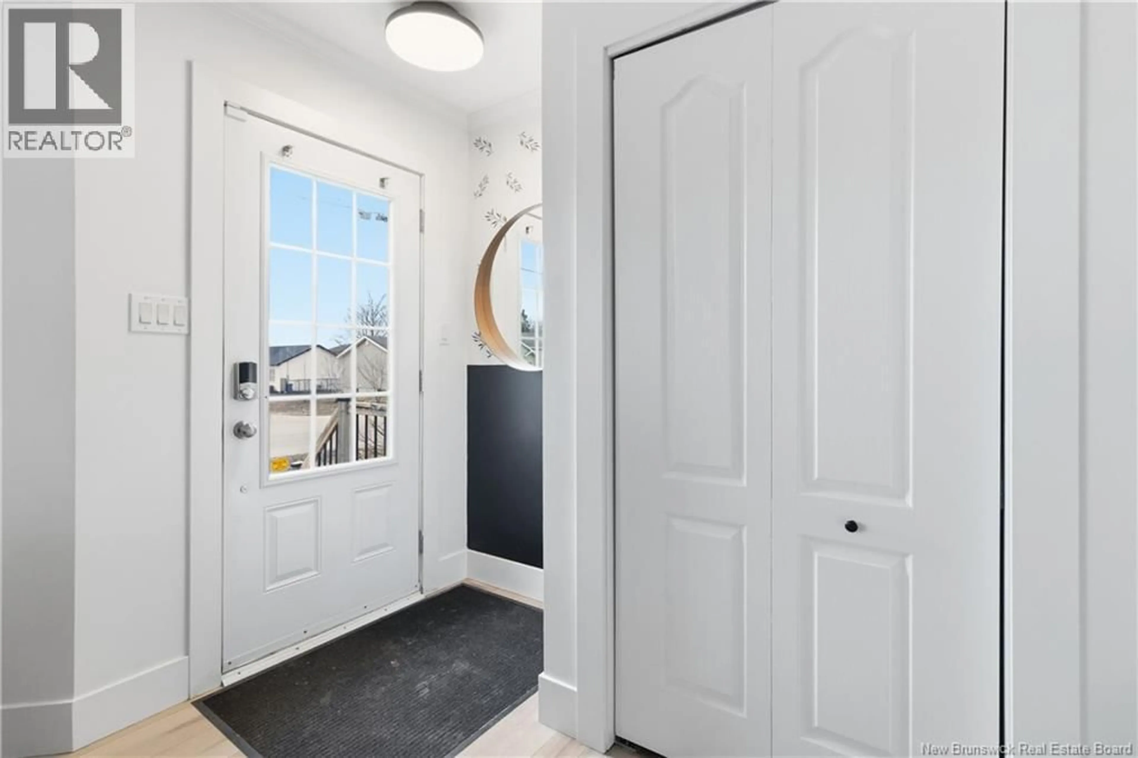 Indoor entryway for 58 WILFRED, Dieppe New Brunswick E1A0E4