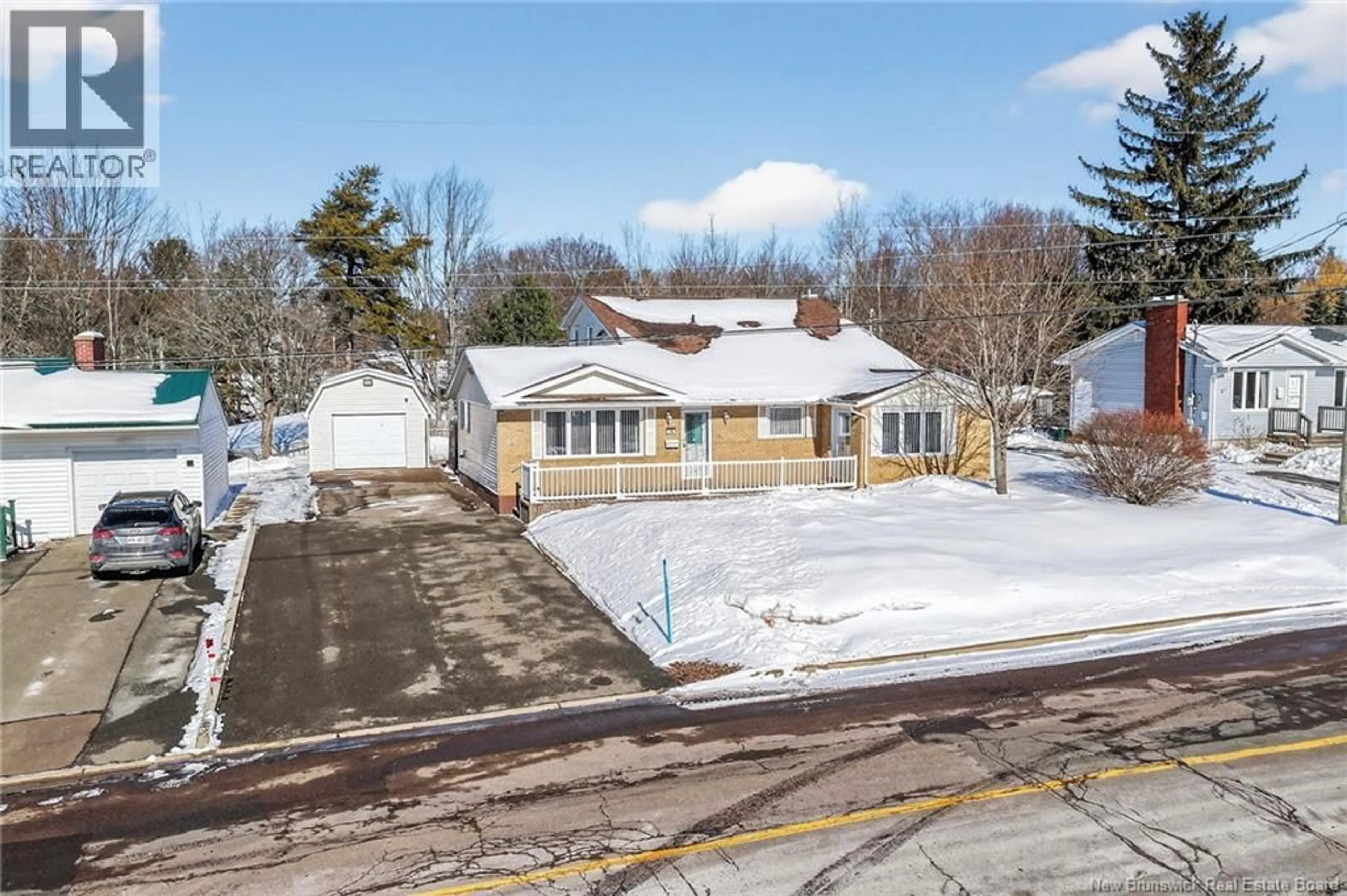 A pic from outside/outdoor area/front of a property/back of a property/a pic from drone, street for 39 GLENWOOD DRIVE, Moncton New Brunswick E1A2M8