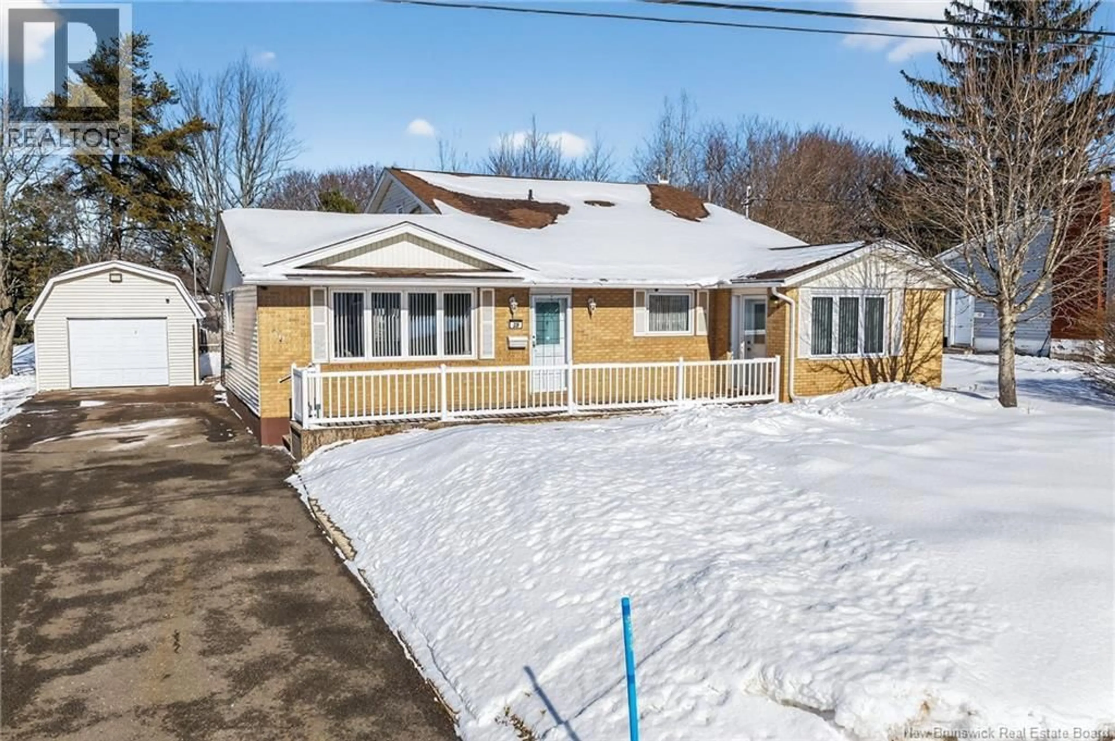 A pic from outside/outdoor area/front of a property/back of a property/a pic from drone, street for 39 GLENWOOD DRIVE, Moncton New Brunswick E1A2M8