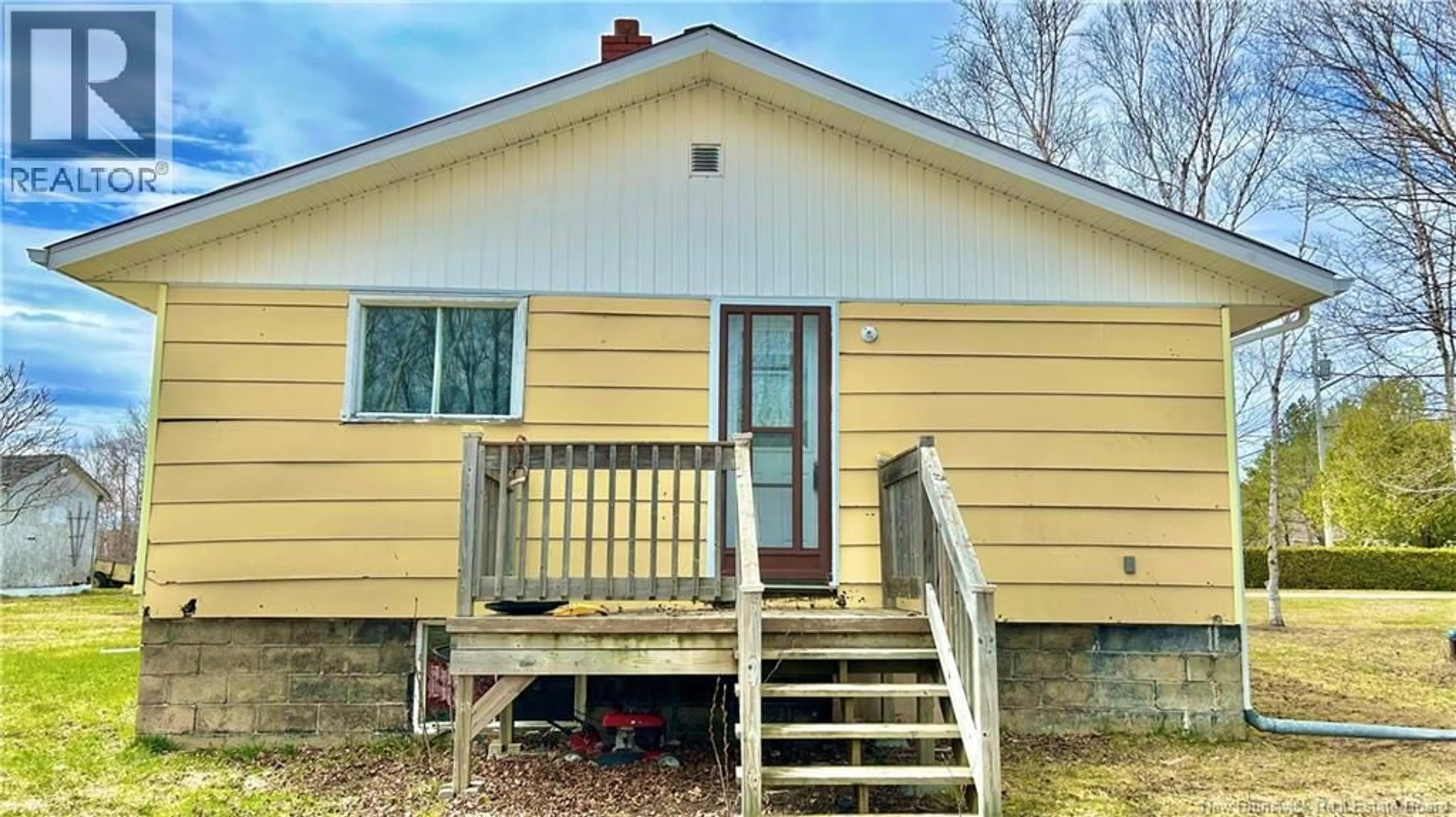 Home with vinyl exterior material, building for 1306 VAL-DOUCET, Val-Doucet New Brunswick E8R2A4