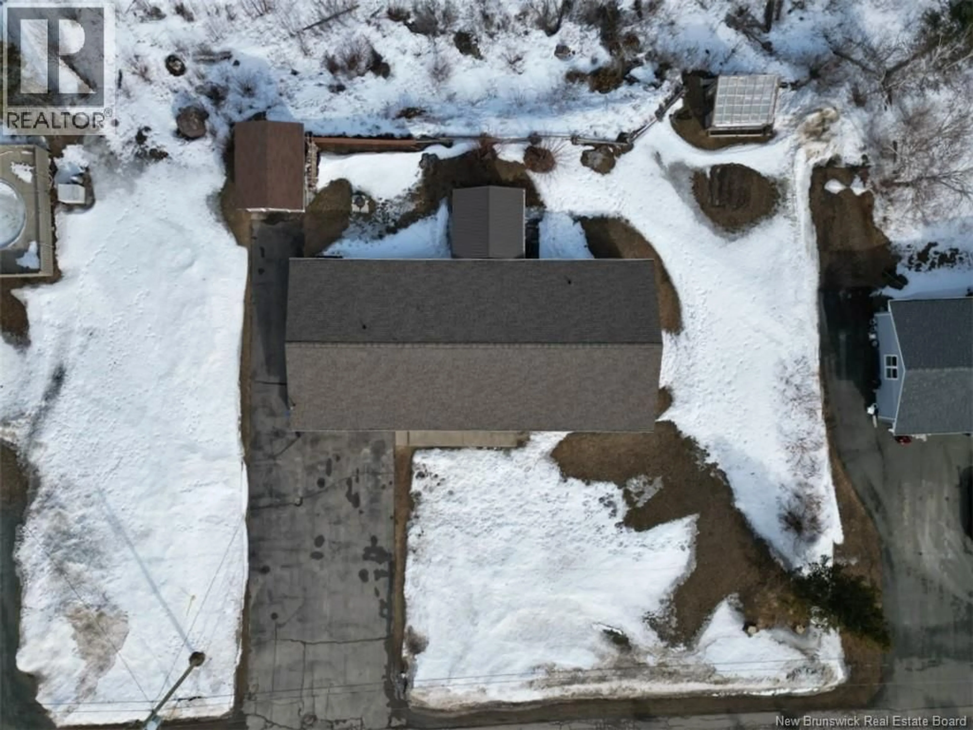 A pic from outside/outdoor area/front of a property/back of a property/a pic from drone, building for 122 RUE DEJARDINS STREET, Petit-Rocher New Brunswick E8J1M8