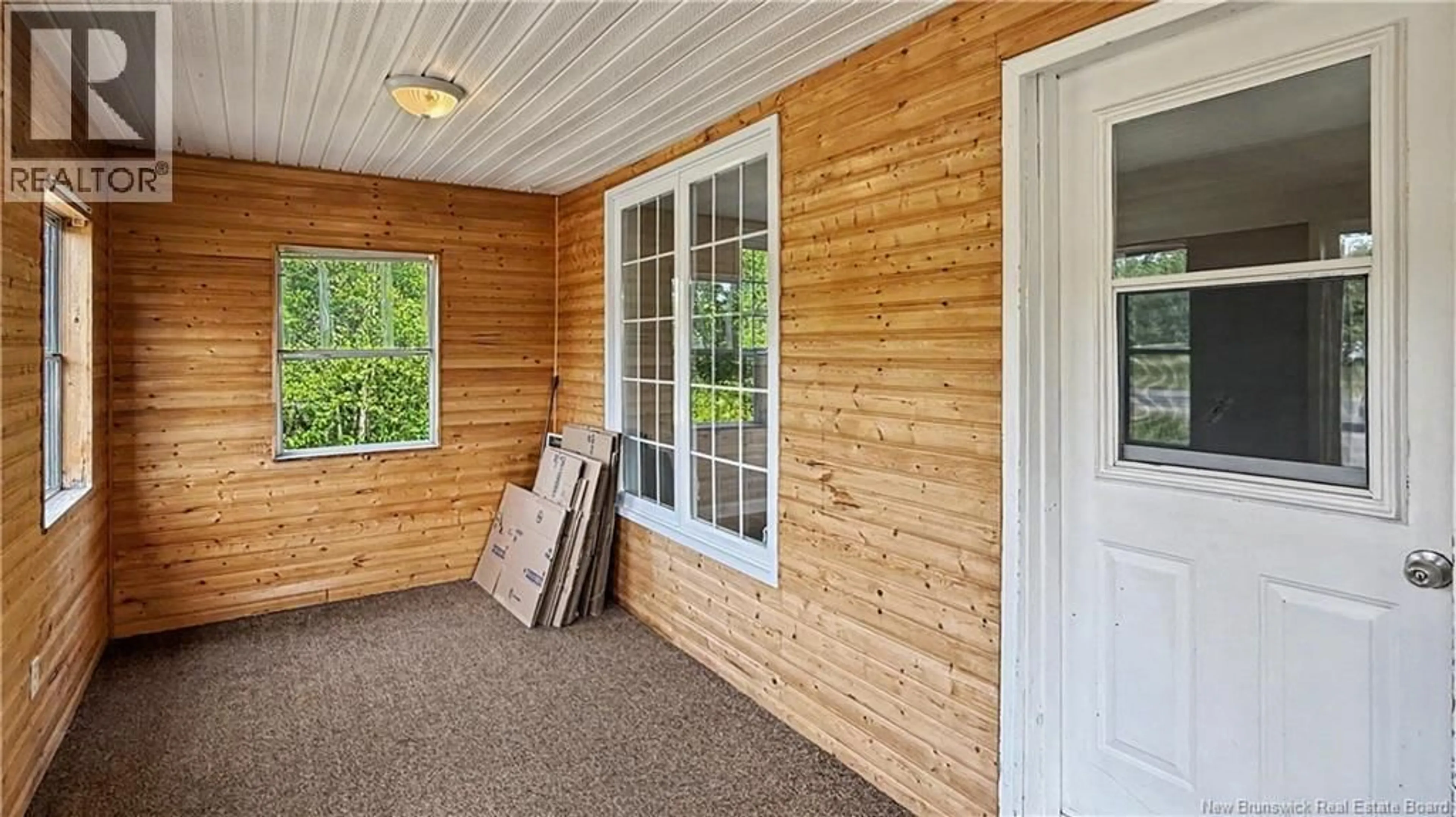 Indoor entryway for 4927 ROUTE 480 ROUTE, Acadieville New Brunswick E4Y2C5