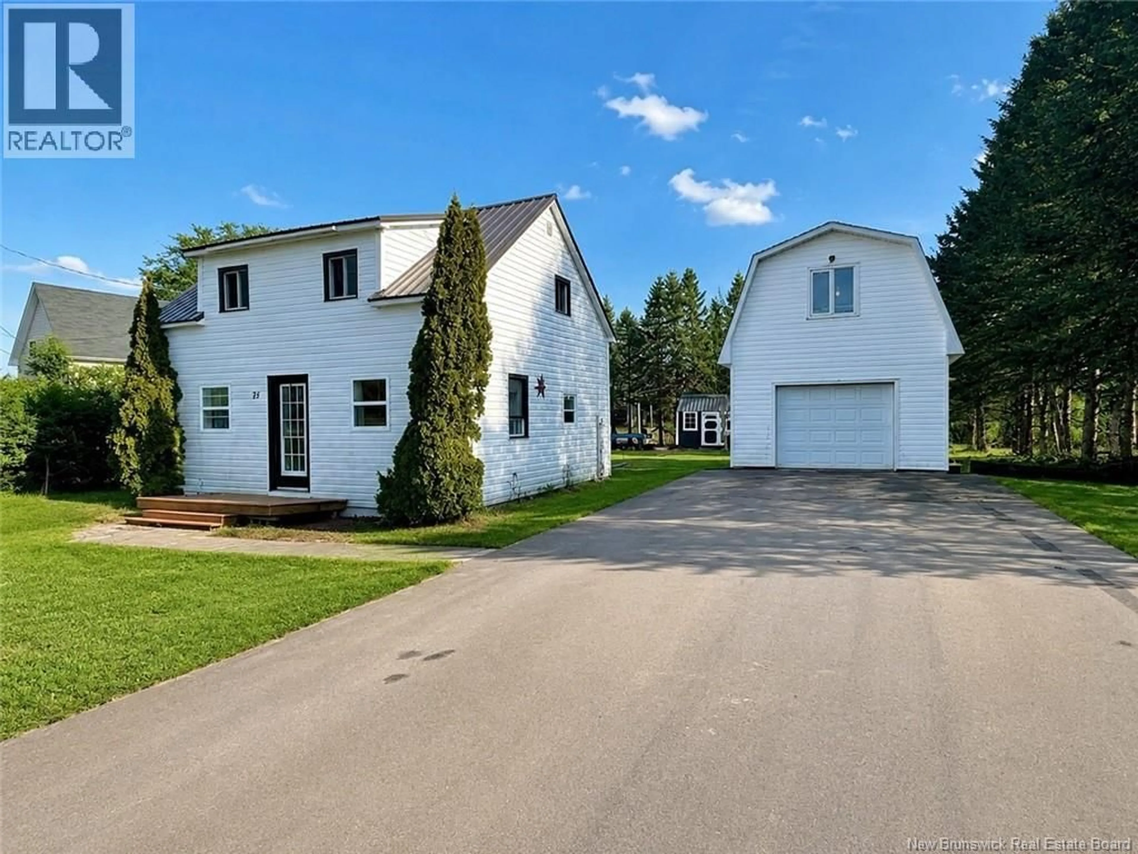 A pic from outside/outdoor area/front of a property/back of a property/a pic from drone, street for 74 DE L'ECOLE STREET, Rogersville New Brunswick E4Y1V7