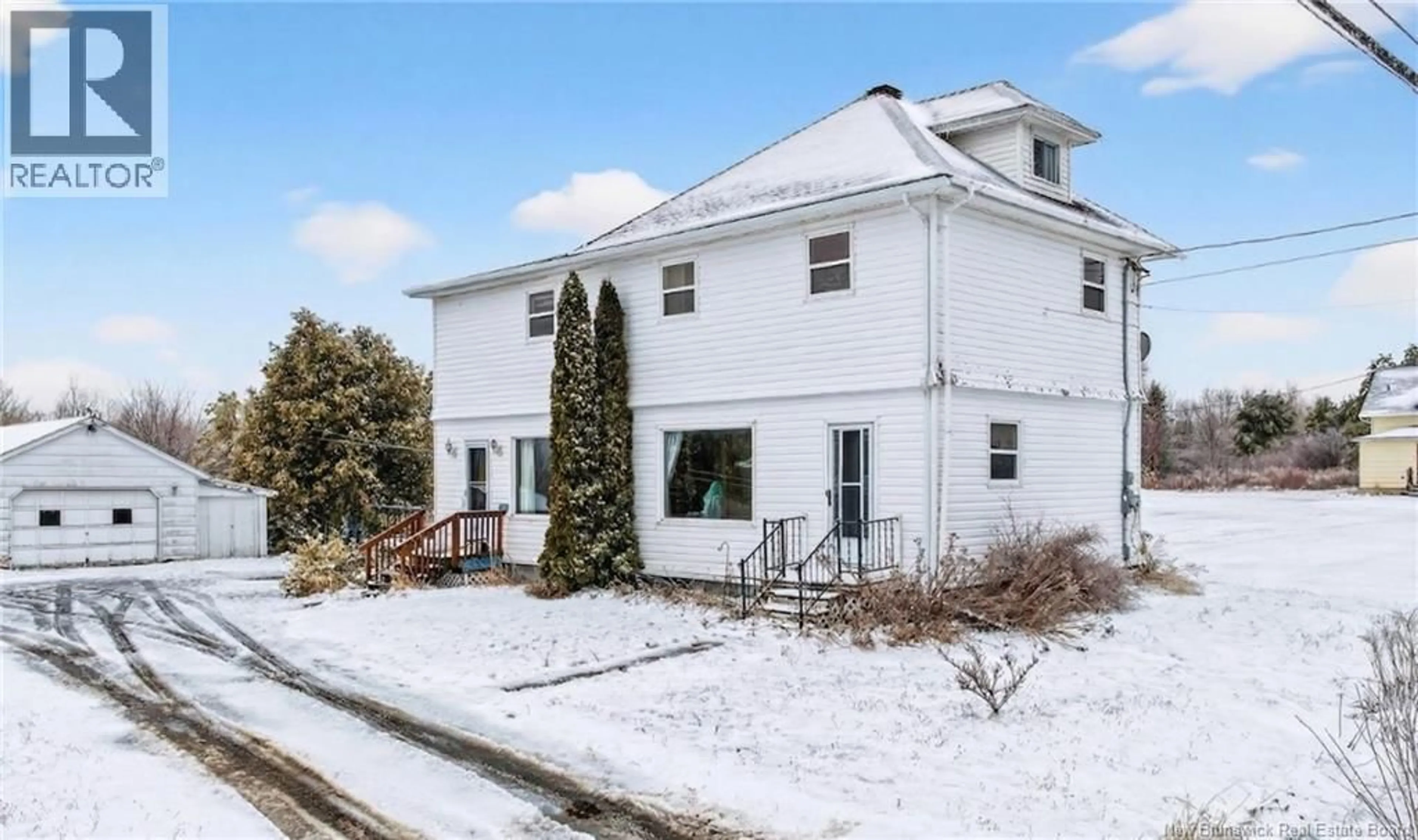 A pic from outside/outdoor area/front of a property/back of a property/a pic from drone, building for 20 DALLAIRE, Scoudouc New Brunswick E4P8R6