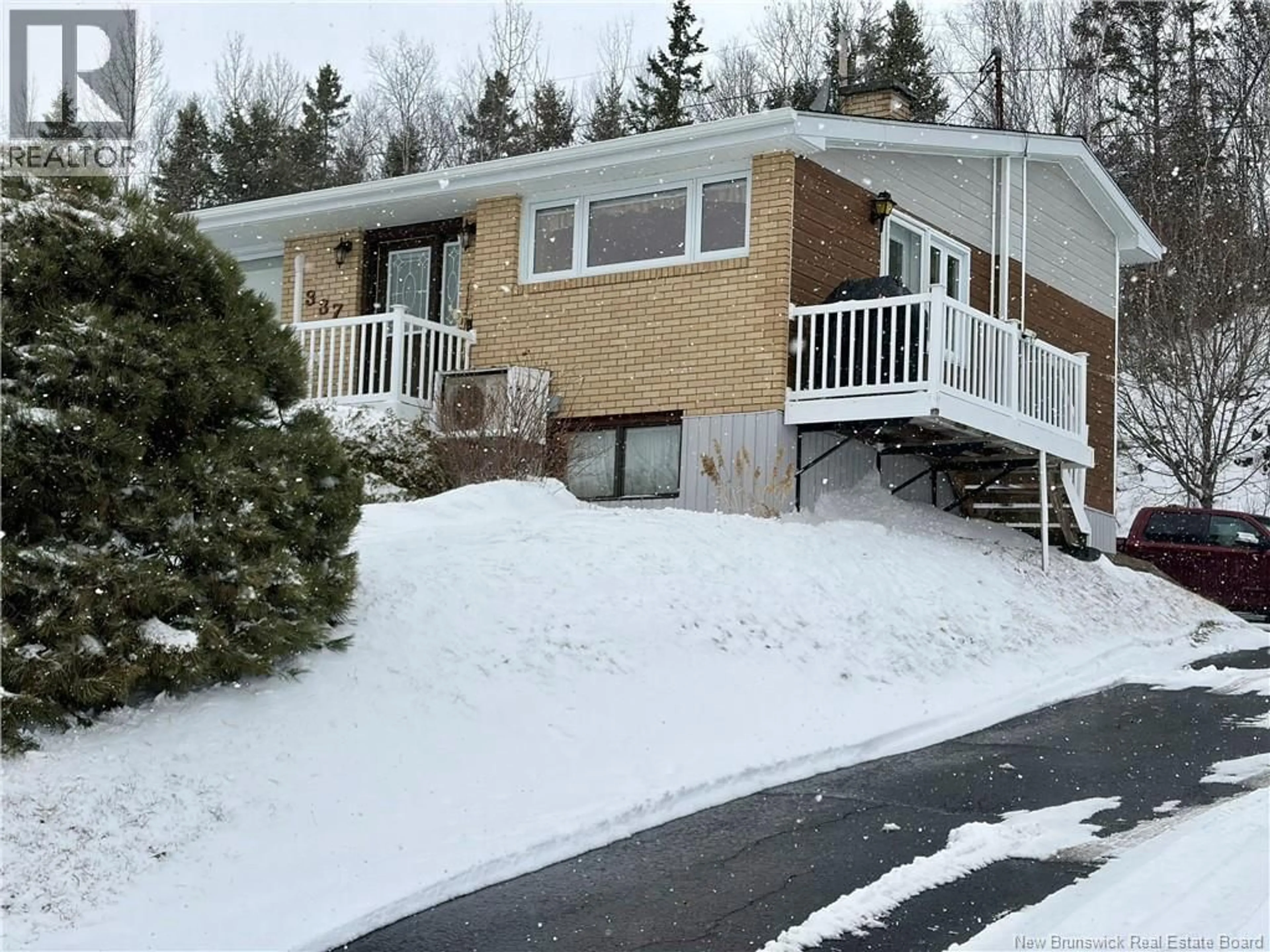 Home with vinyl exterior material, street for 337 DILLON AVENUE, Dalhousie New Brunswick E8C1N4